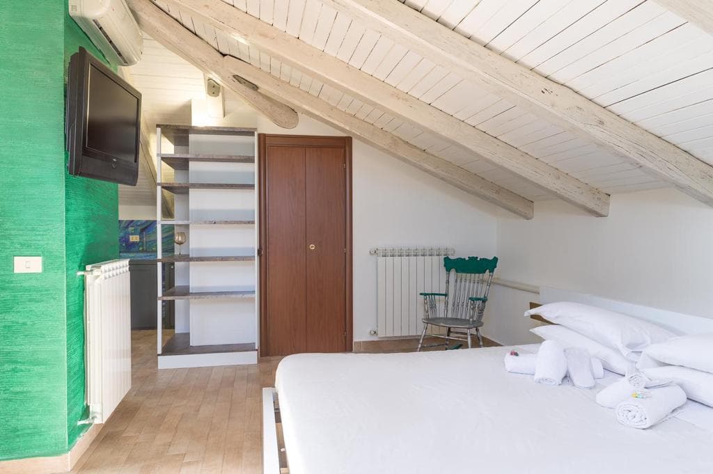 Ostia Holiday Greed Palace