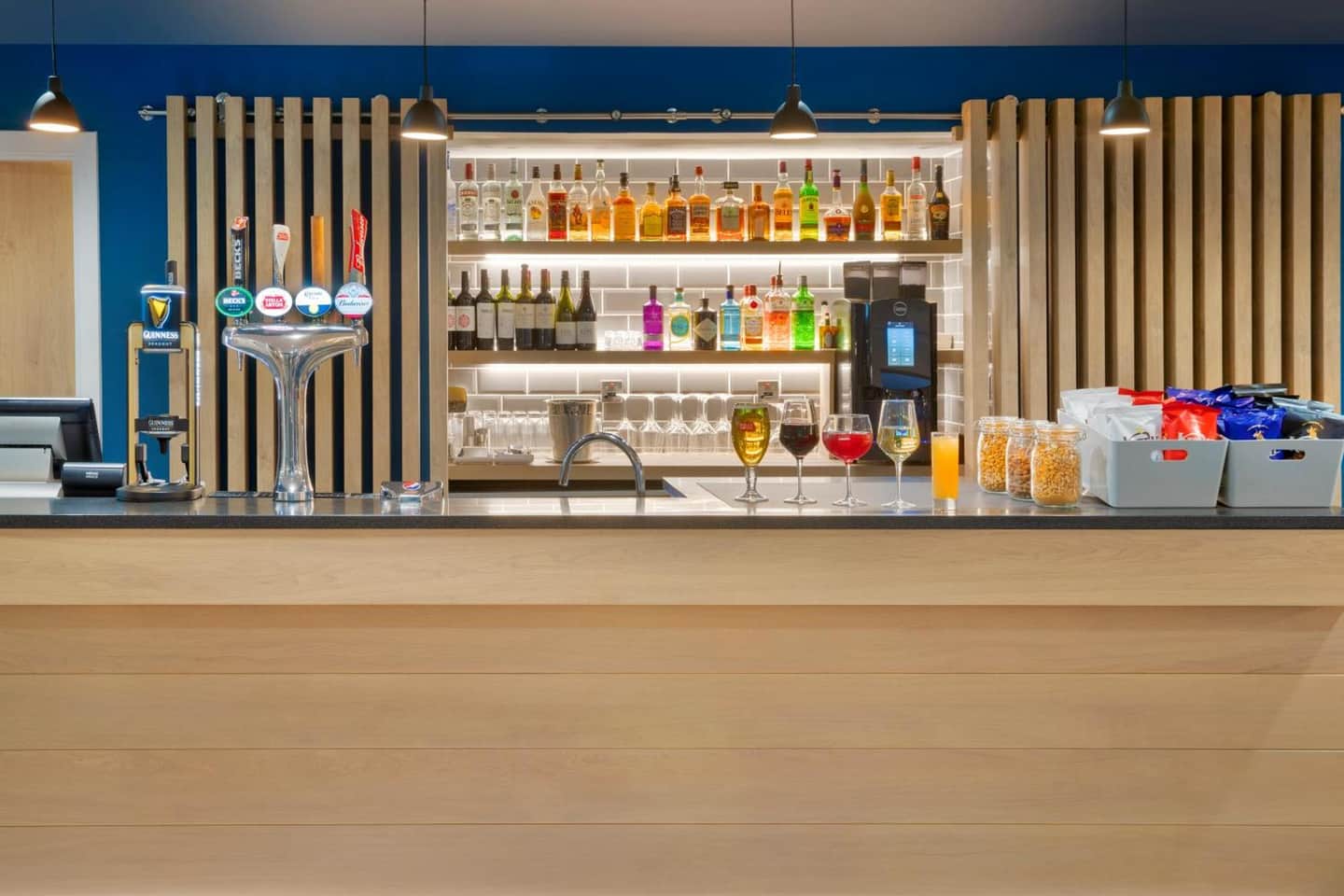 Holiday Inn Express Cambridge West - Cambourne, an IHG Hotel