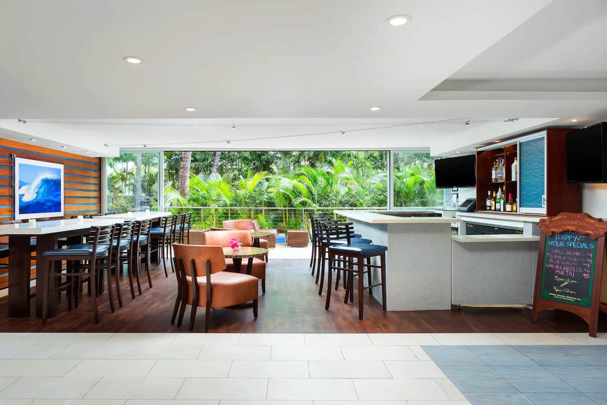 Courtyard by Marriott Waikiki Beach