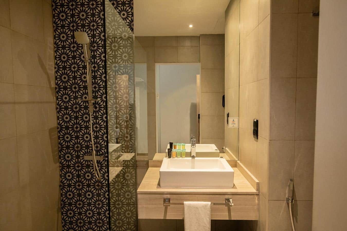 Grand Kingsgate Waterfront Hotel by Millennium