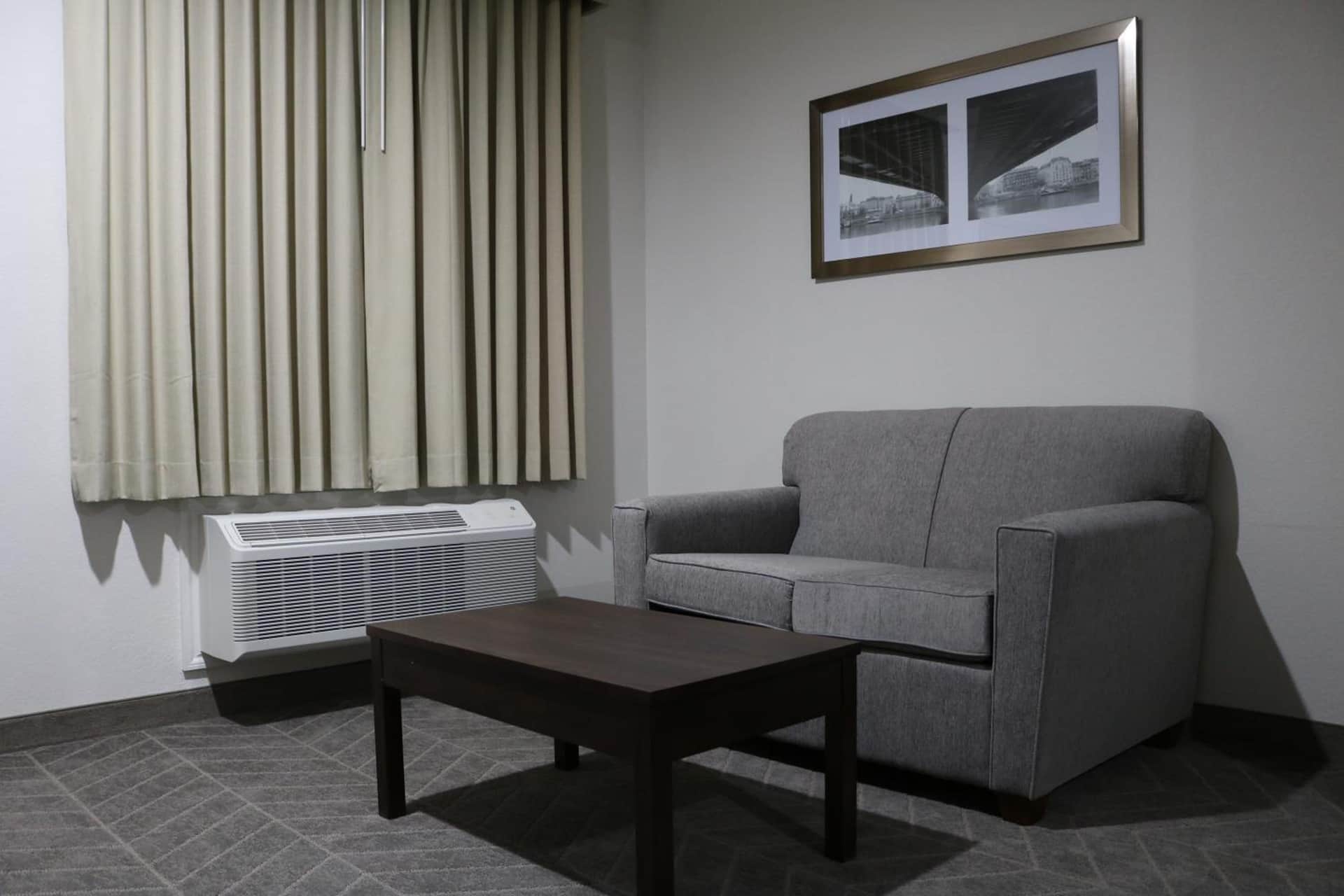 Scottish Inns & Suites