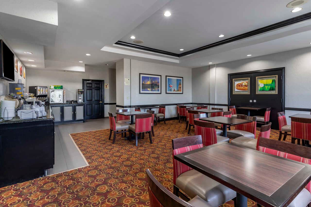 Quality Inn & Suites I-35 E/Walnut Hill