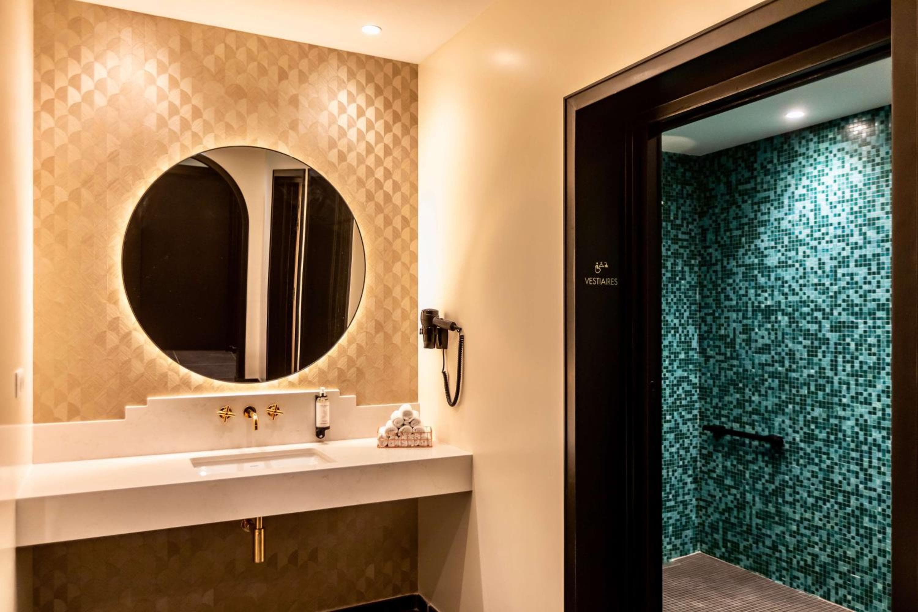 Best Western Plus Crystal, Hôtel, Bar & Spa