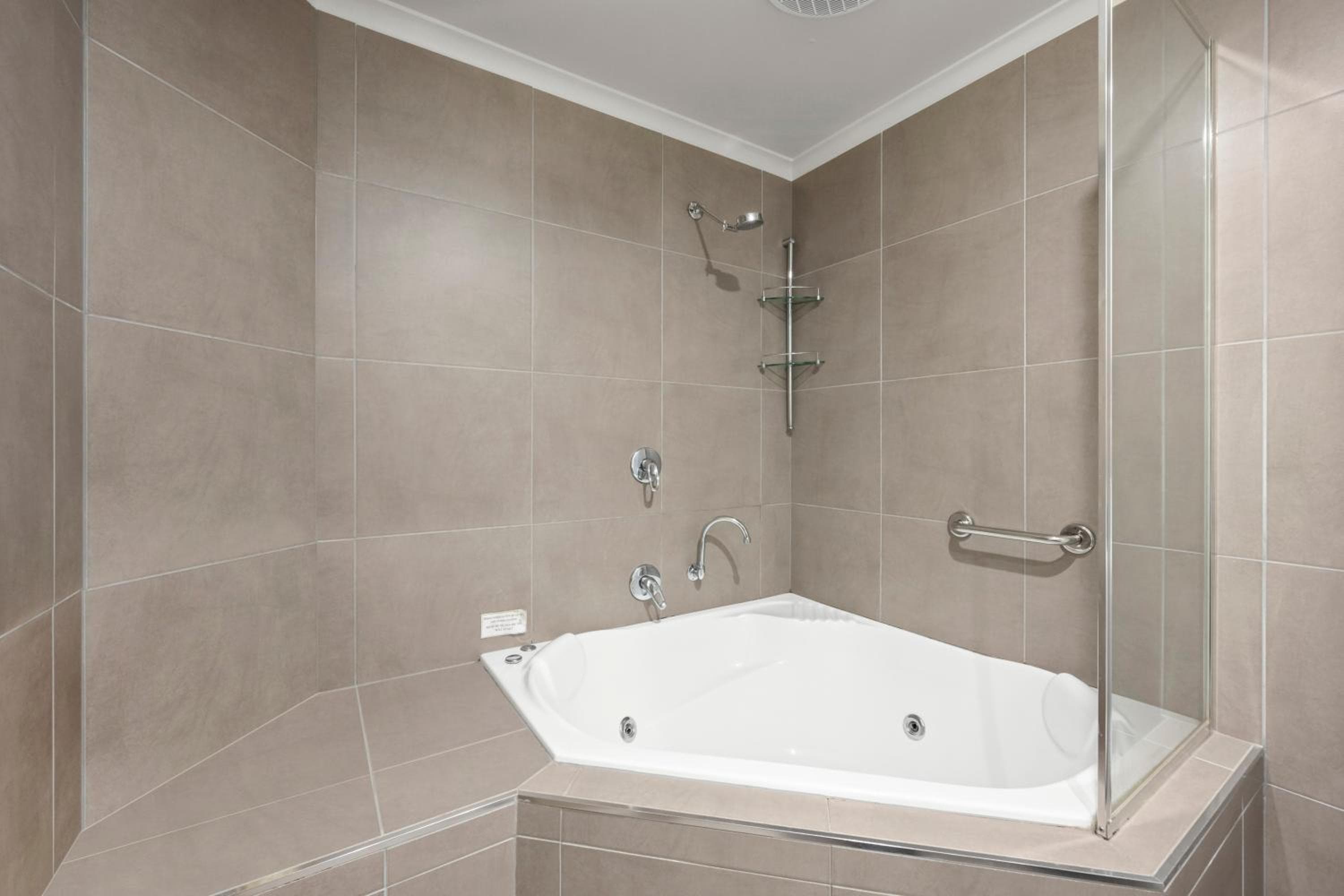 National Hotel Complex Bendigo