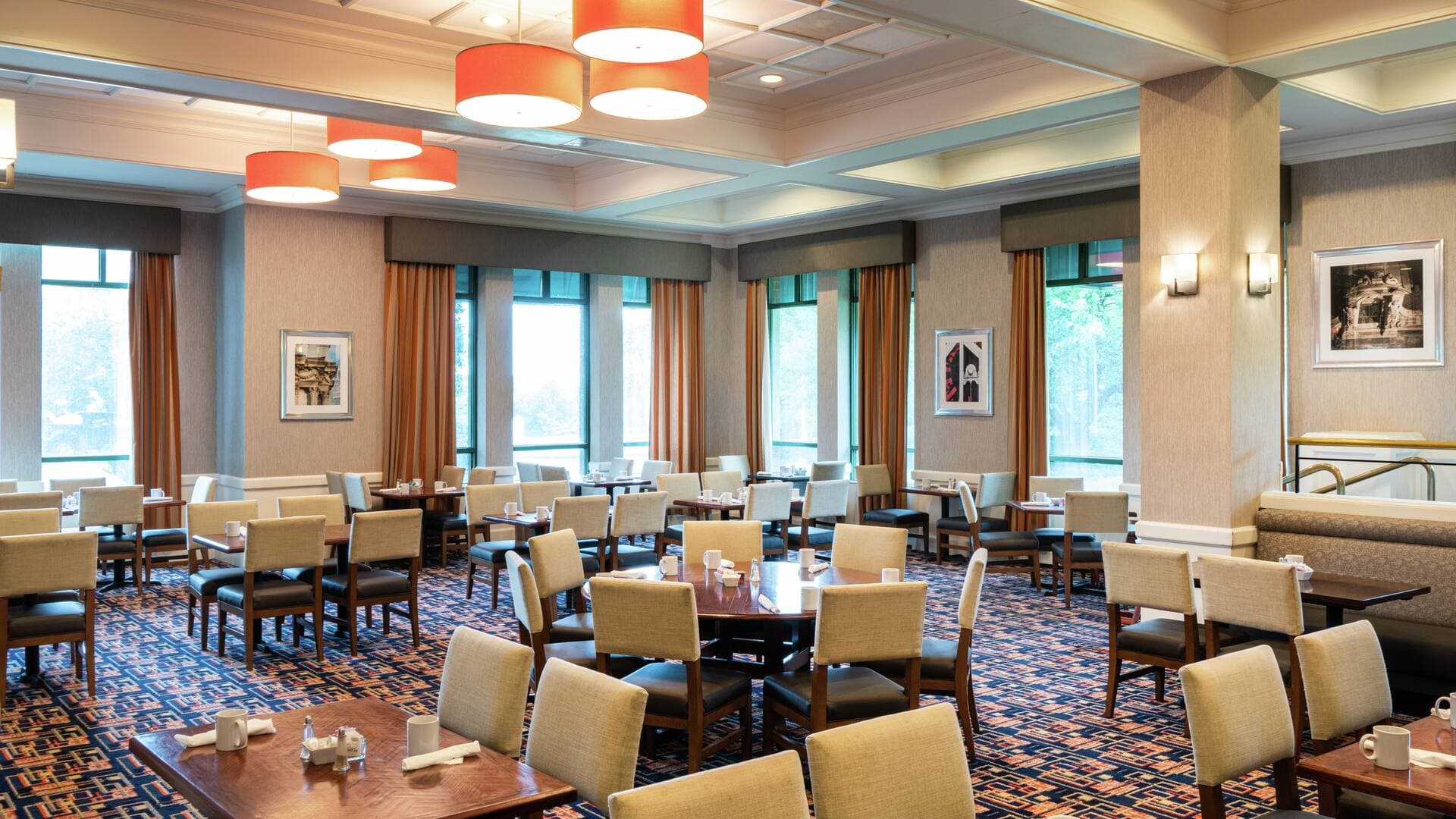 DoubleTree Suites by Hilton Hotel Philadelphia West