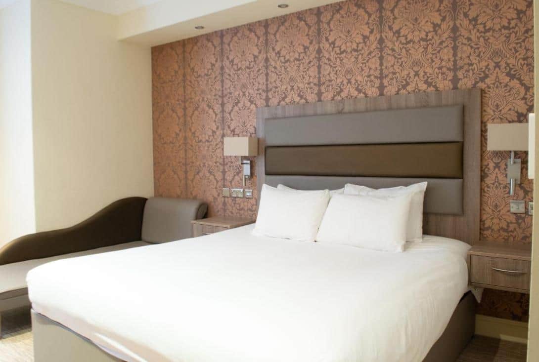 Tong Park Hotel