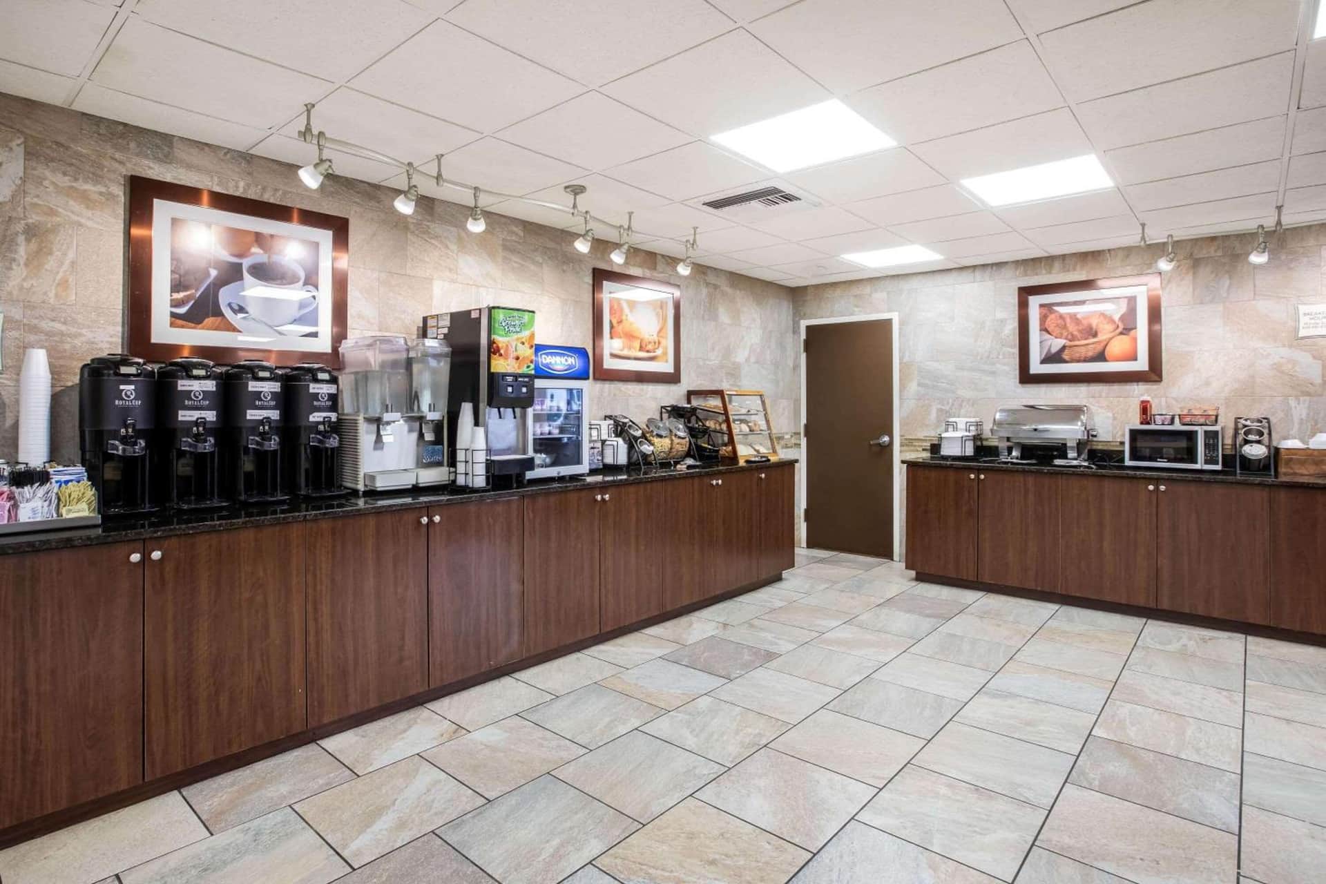 La Quinta Inn by Wyndham Davenport & Conference Center