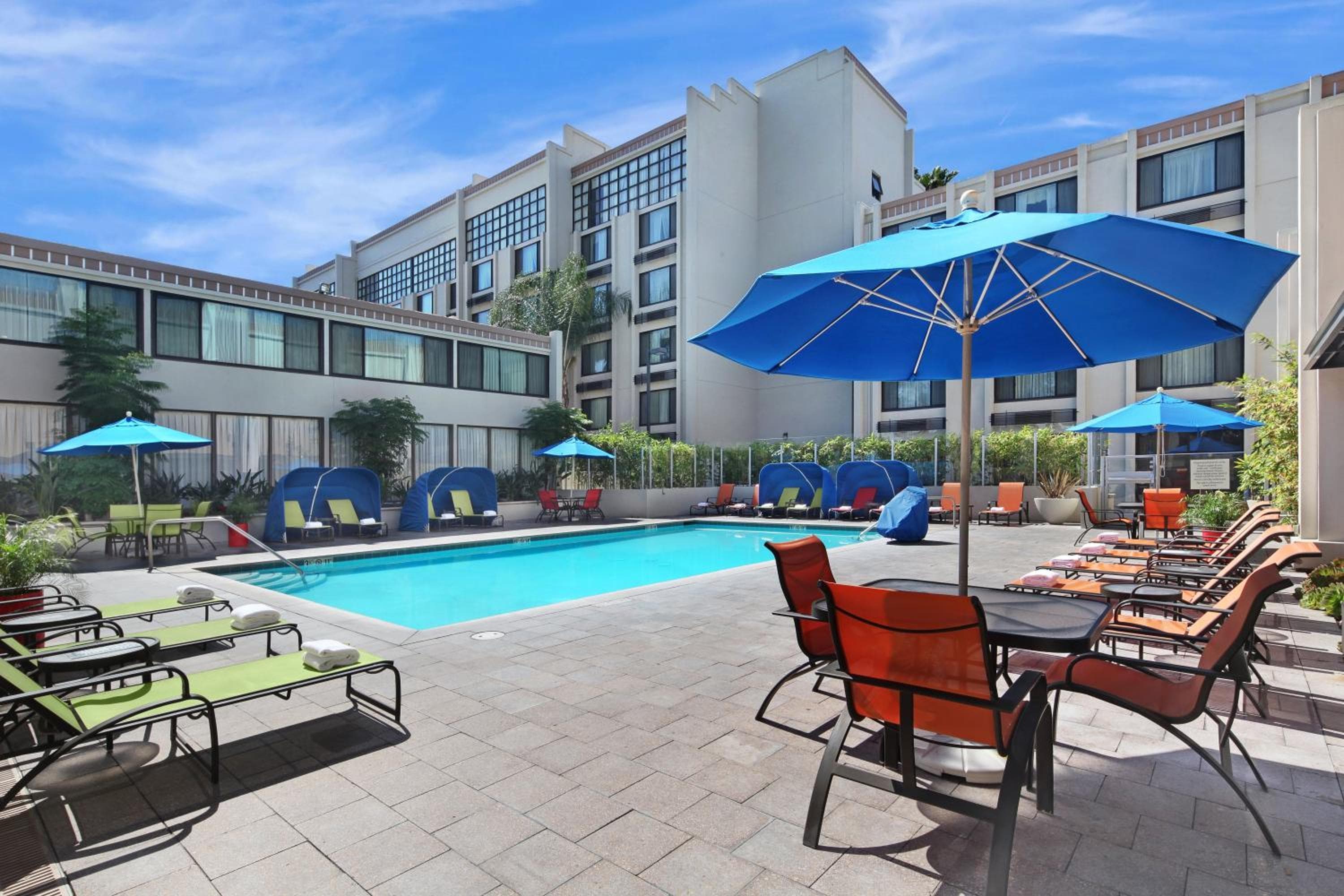 Holiday Inn Hotel & Suites Anaheim by IHG