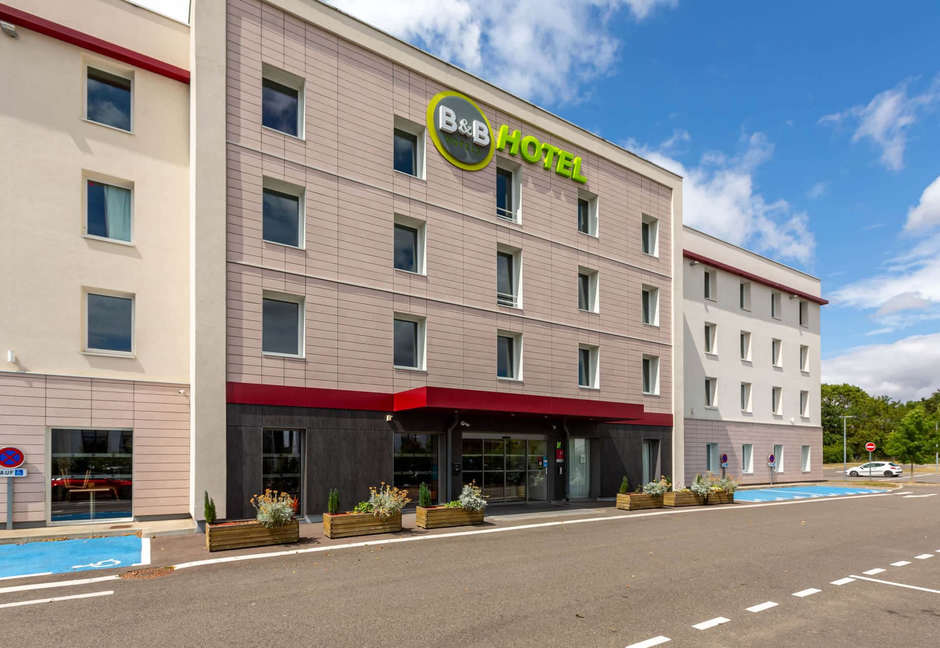 B&B HOTEL Chartres Océane
