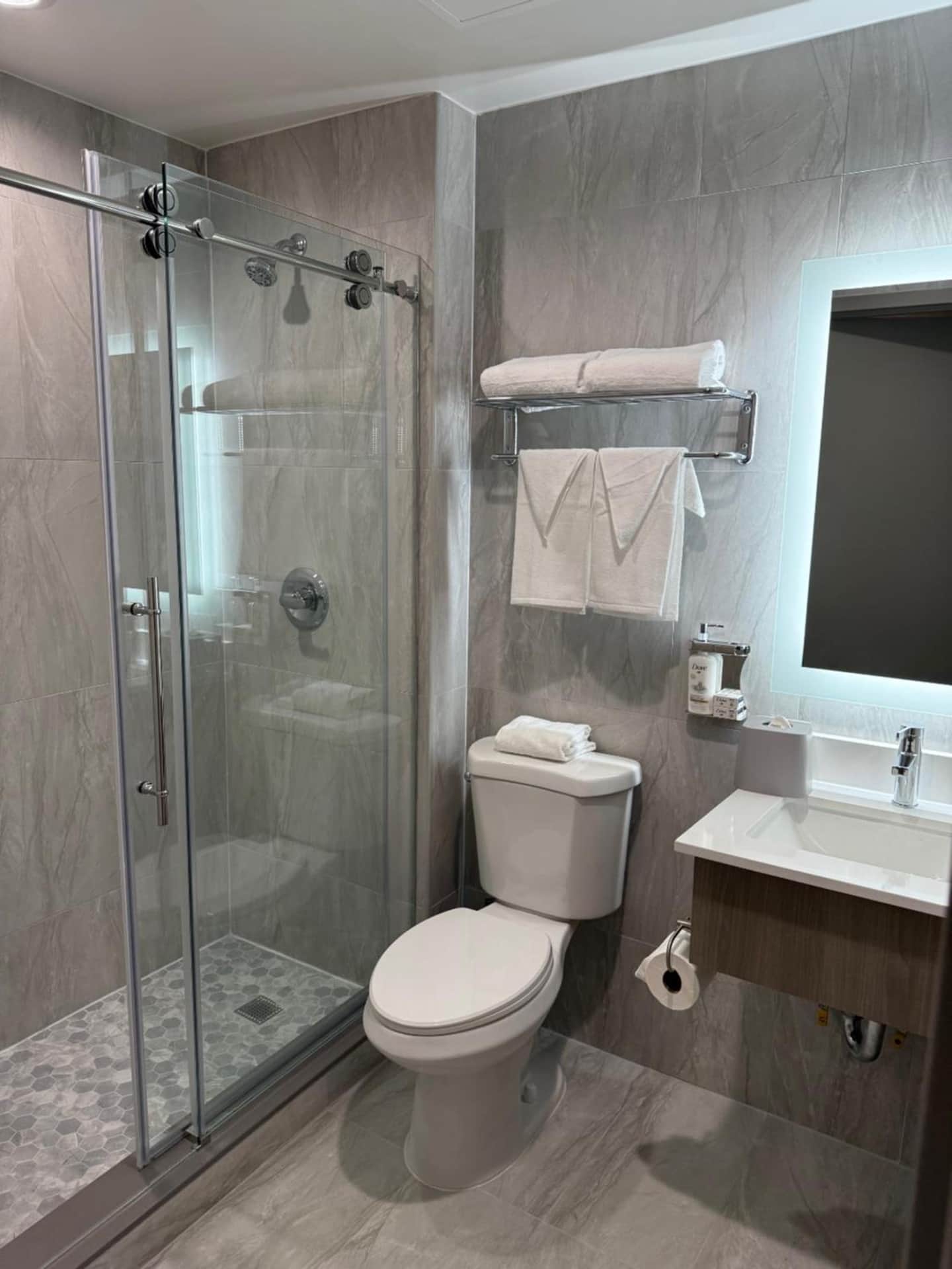 Holiday Inn Express And Suites Bronx NYC, an IHG Hotel