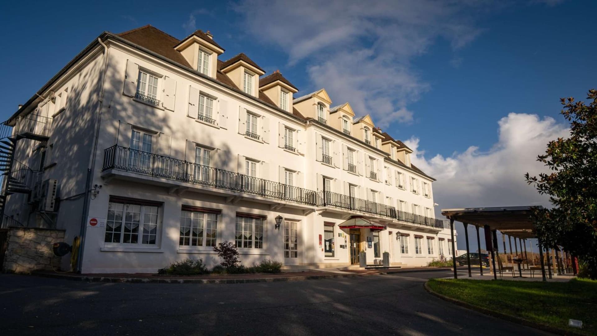 Best Western Hôtel & Restaurant Ile de France