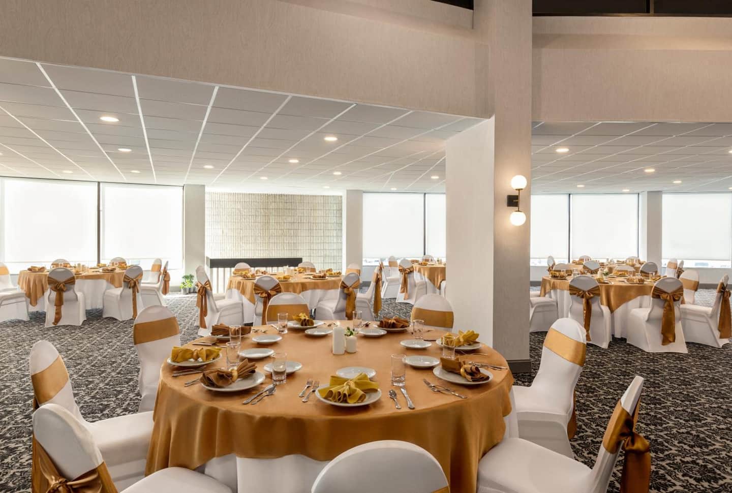 Holiday Inn Philadelphia Arpt-Stadium Area by IHG