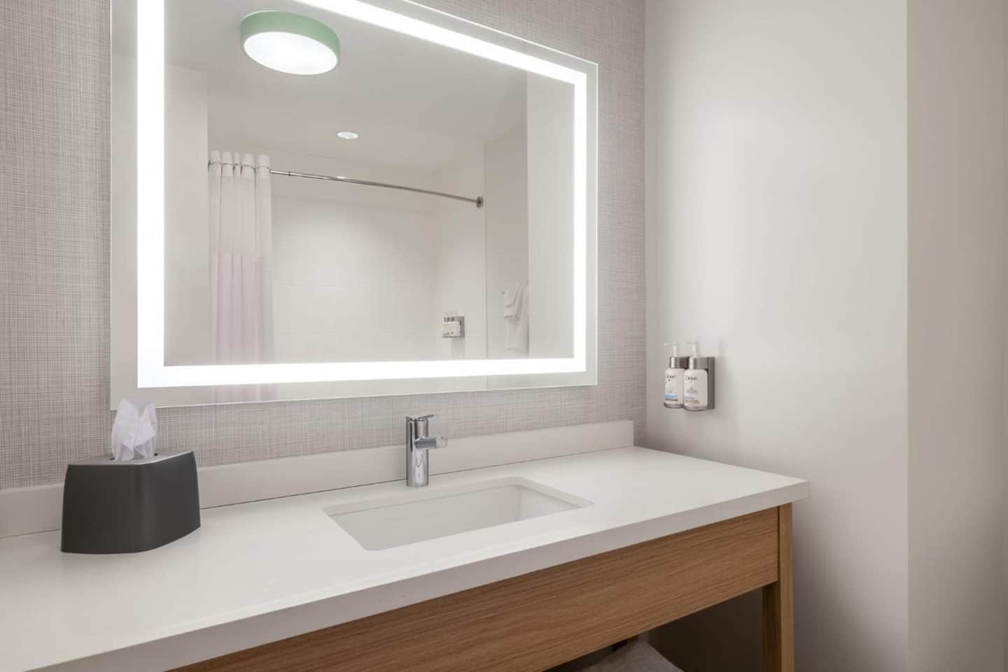 Garner Hotel Phoenix - Surprise by IHG