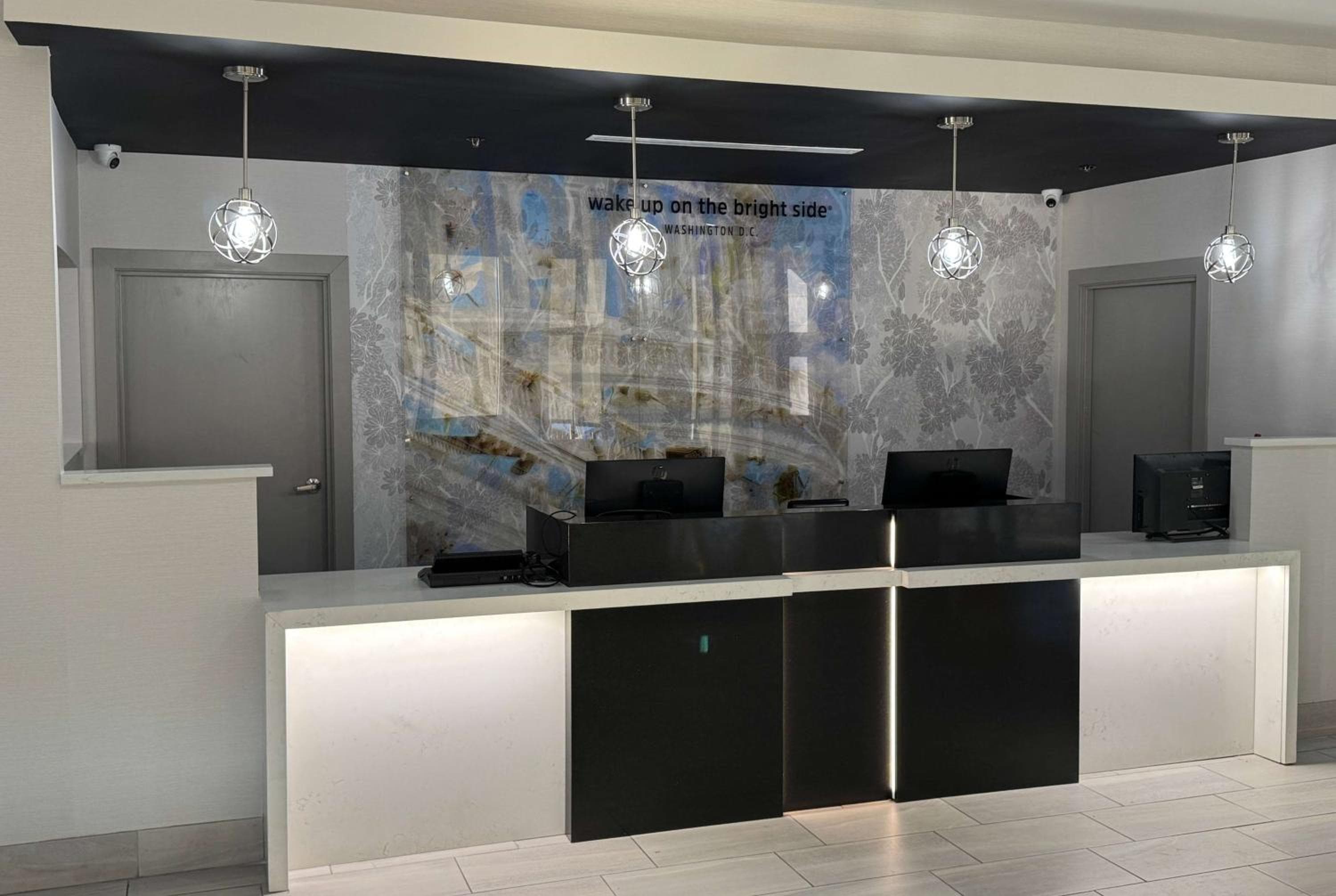 Holiday Inn Express & Suites Washington DC - NoMa