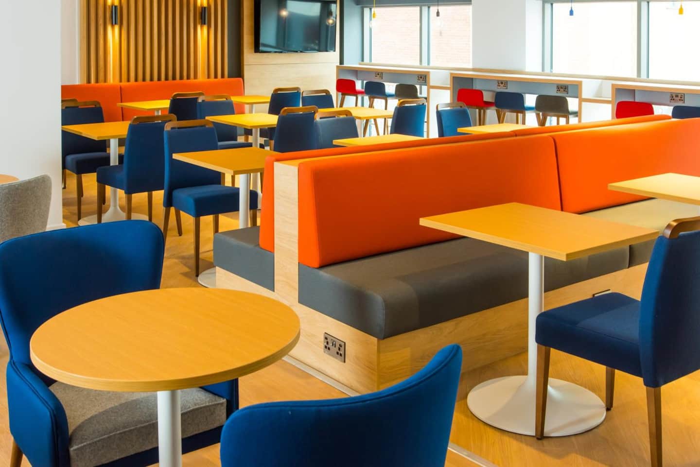 Holiday Inn Express - Swindon City Centre