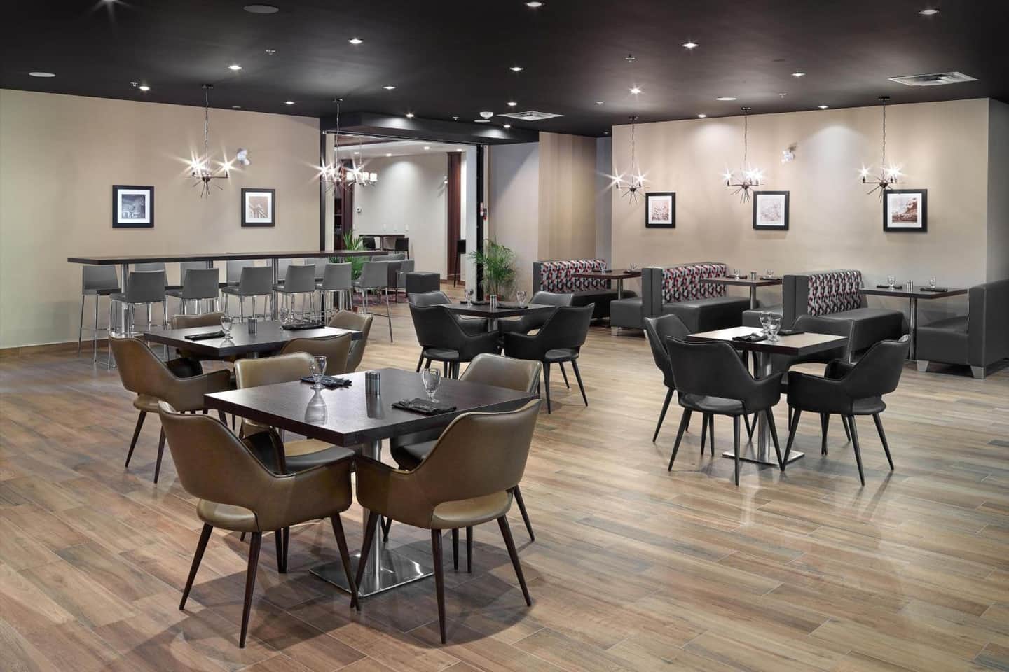 Four Points by Sheraton Edmonton West