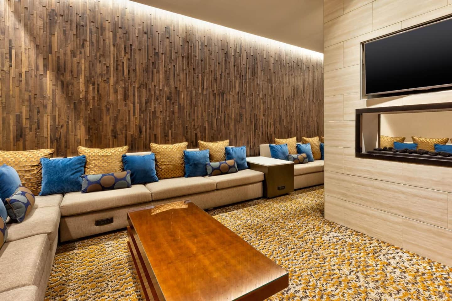 Crowne Plaza Dulles Airport by IHG