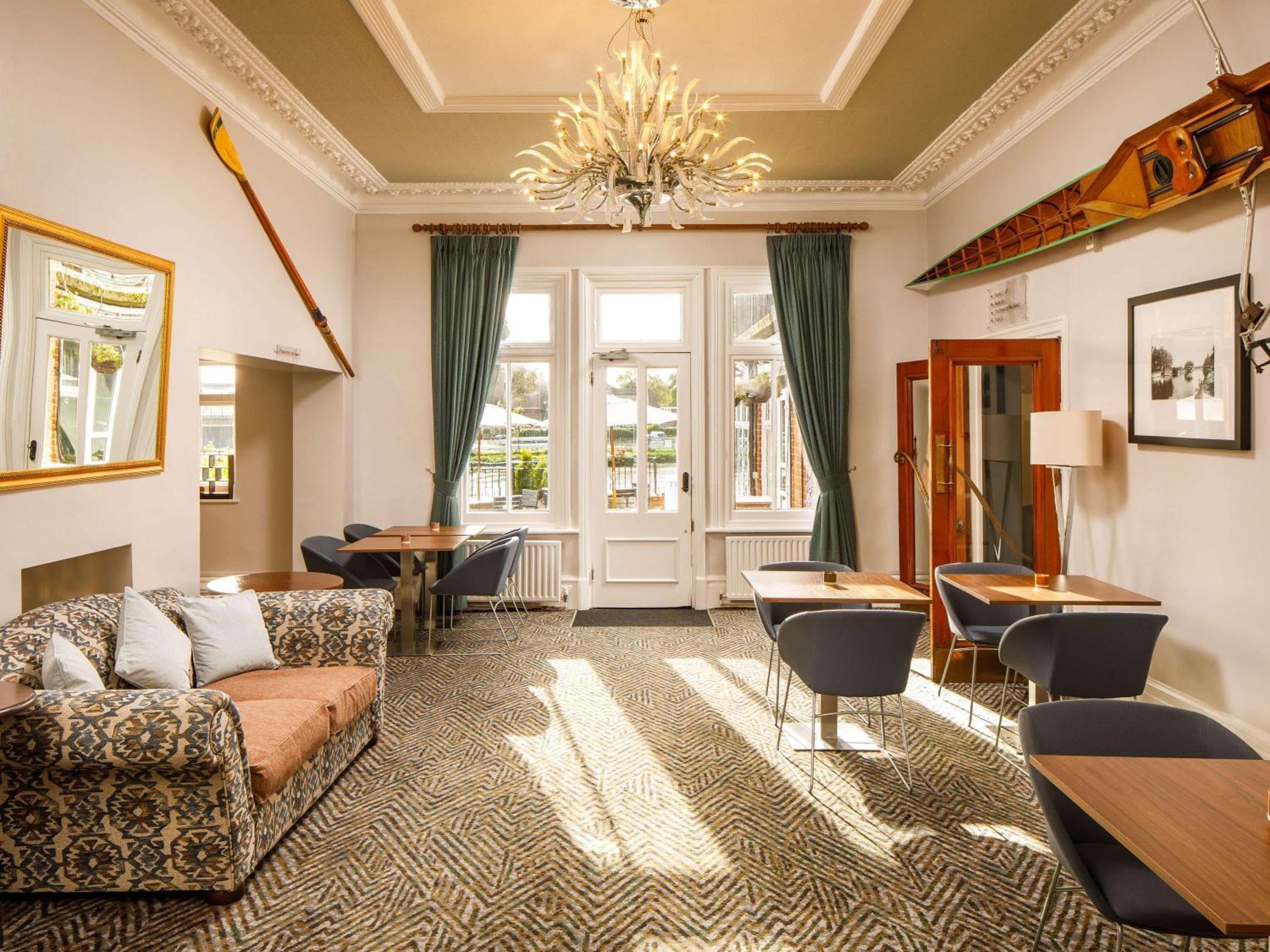 Sunday London Staines-upon-Thames Heathrow T5