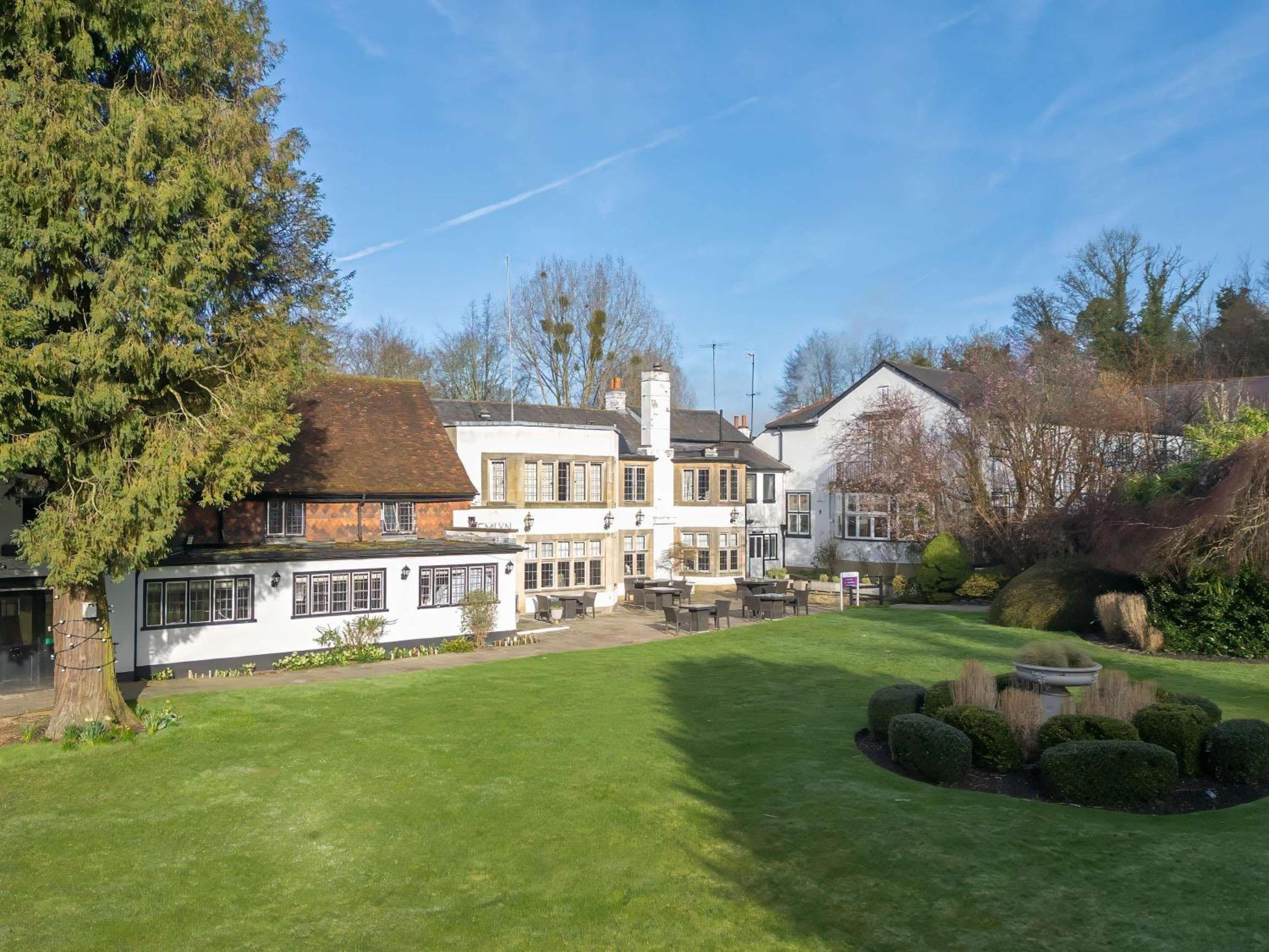 Sunday Box Hill Burford Bridge Hotel