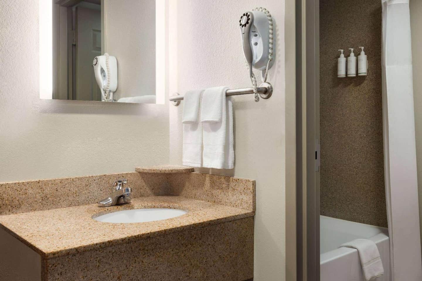 Days Inn by Wyndham Hershey