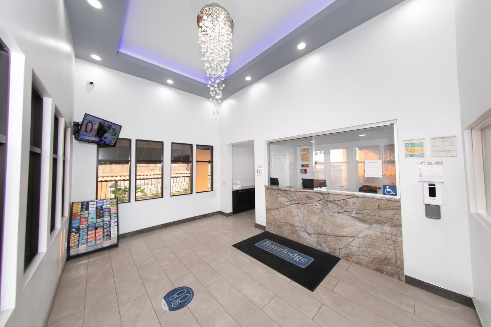 Travelodge Inn & Suites by Wyndham West Covina