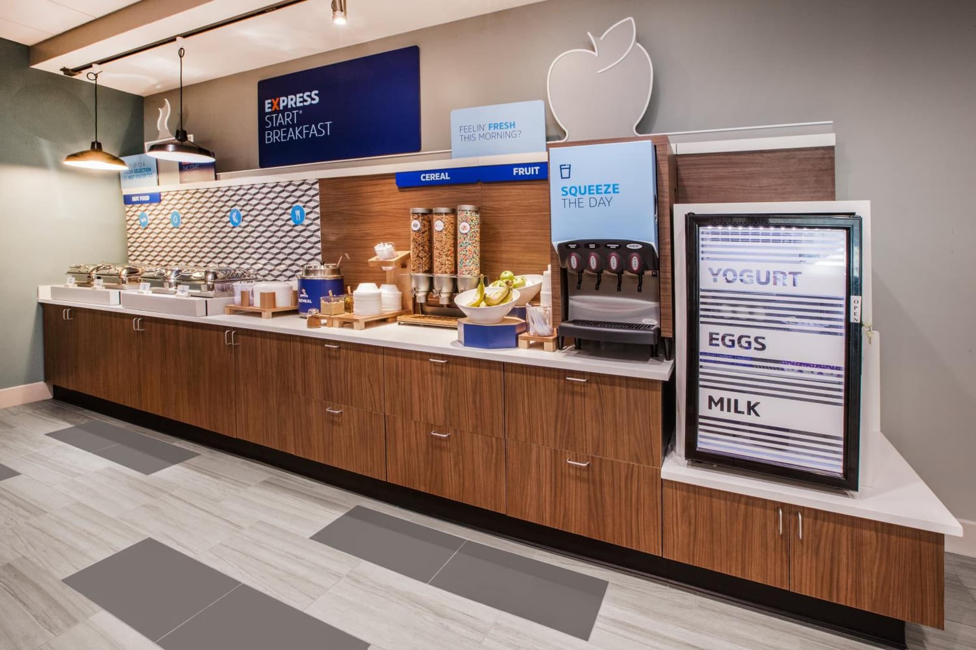 Holiday Inn Express & Suites - Cedar Rapids NE - Marion