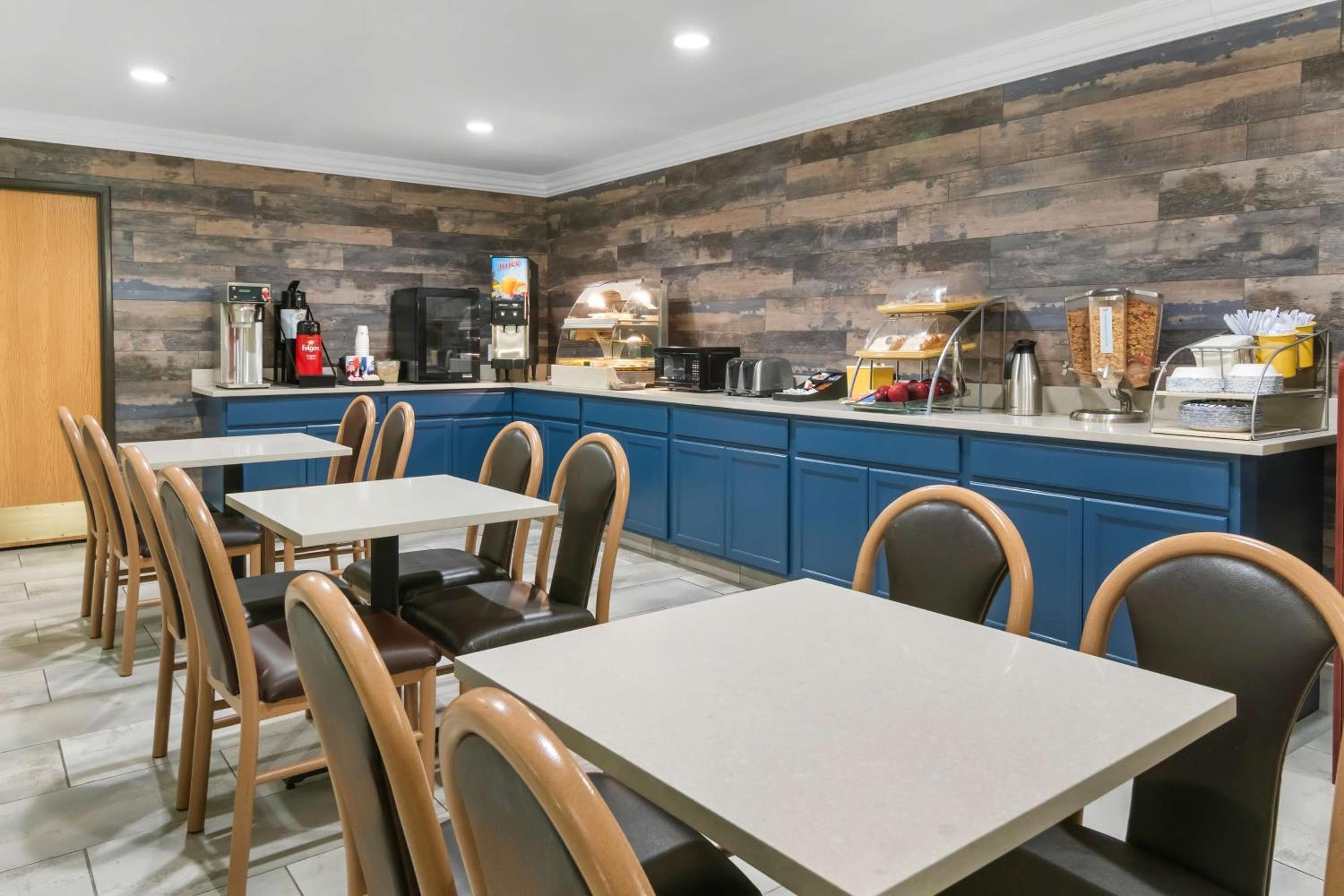 SureStay Plus by Best Western Fort Worth Benbrook