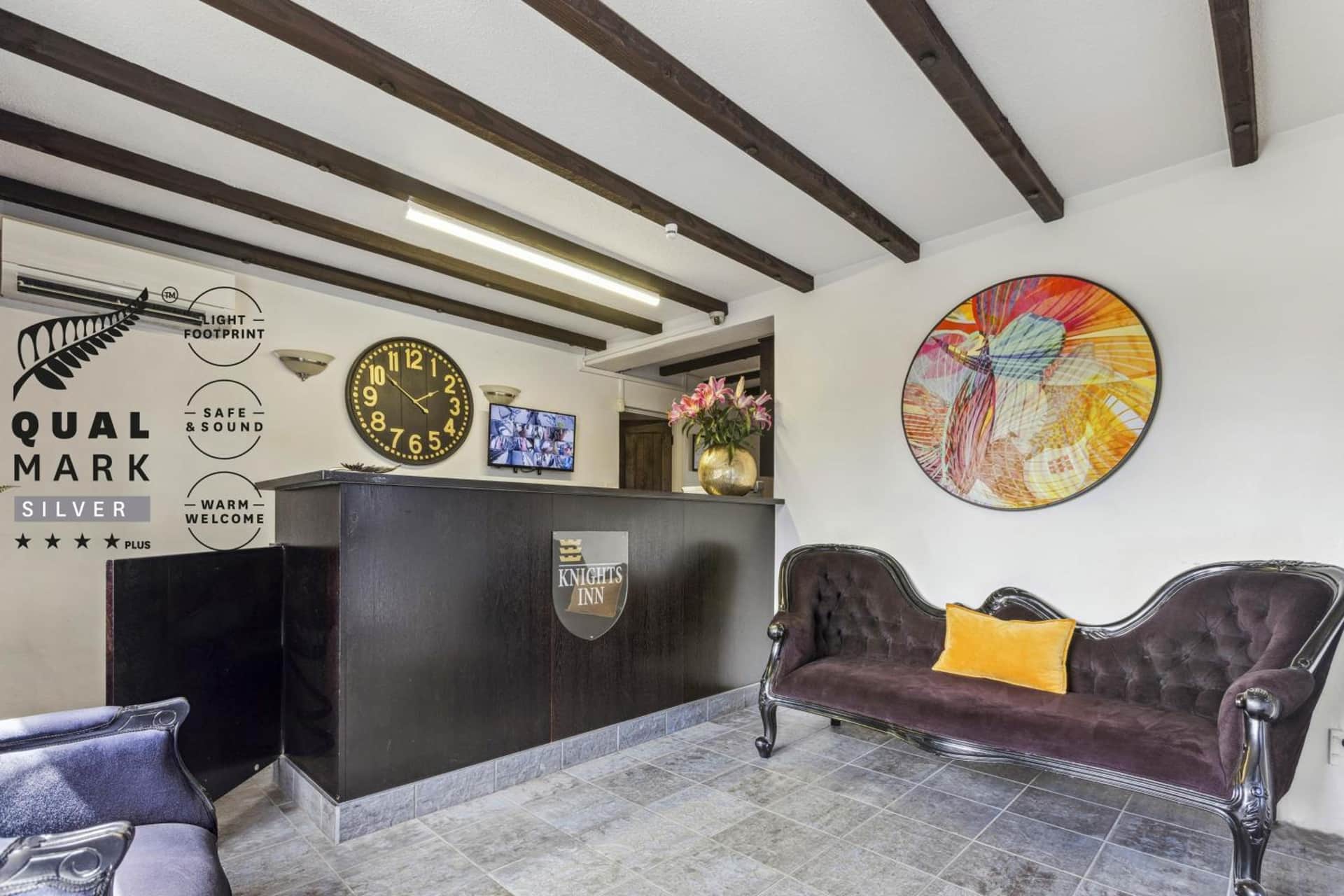 Knights Inn