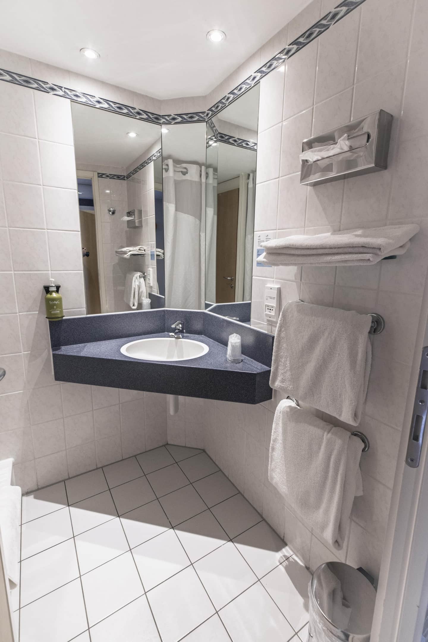 Holiday Inn Express Geneva Airport by IHG