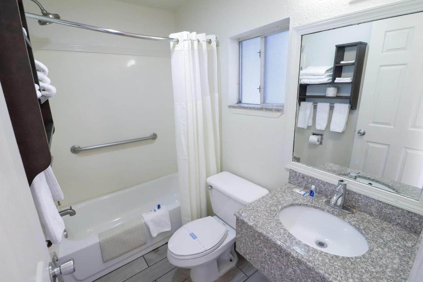 Rodeway Inn San Antonio Lackland AFB - SeaWorld