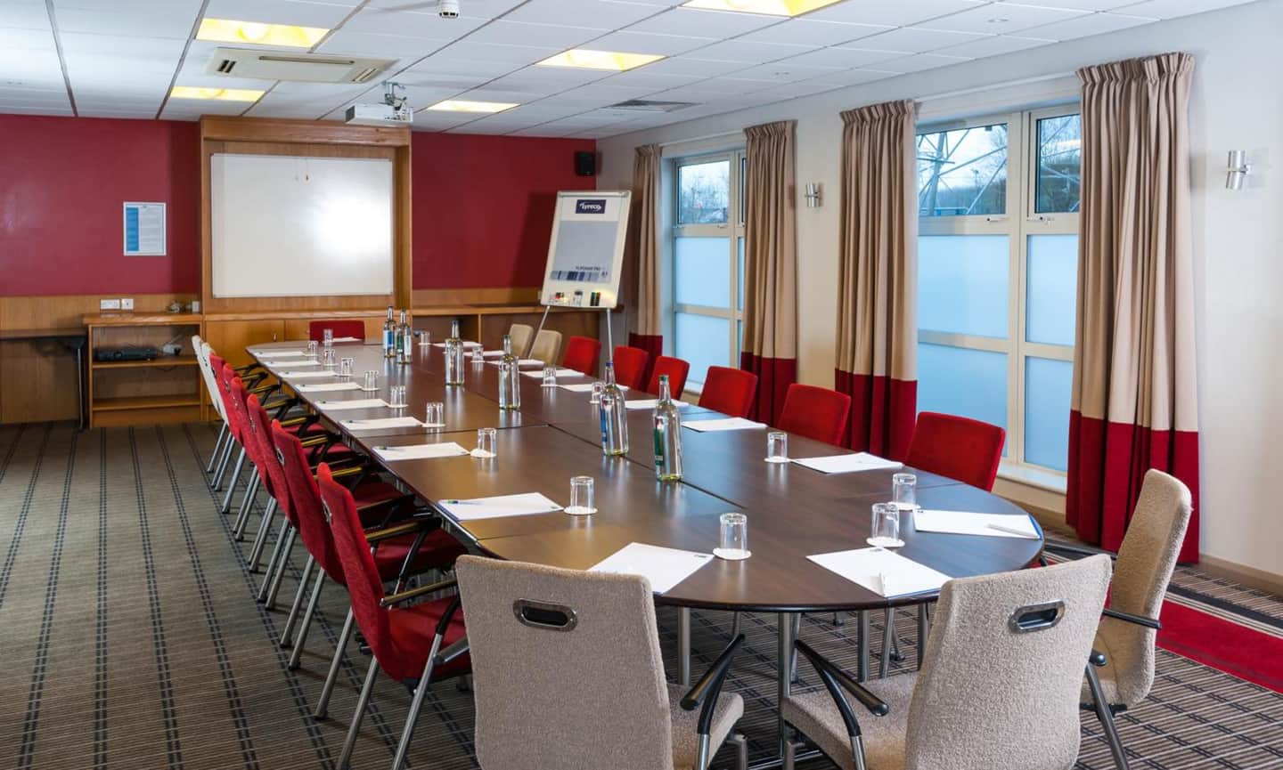 Holiday Inn Express Swindon - West by IHG