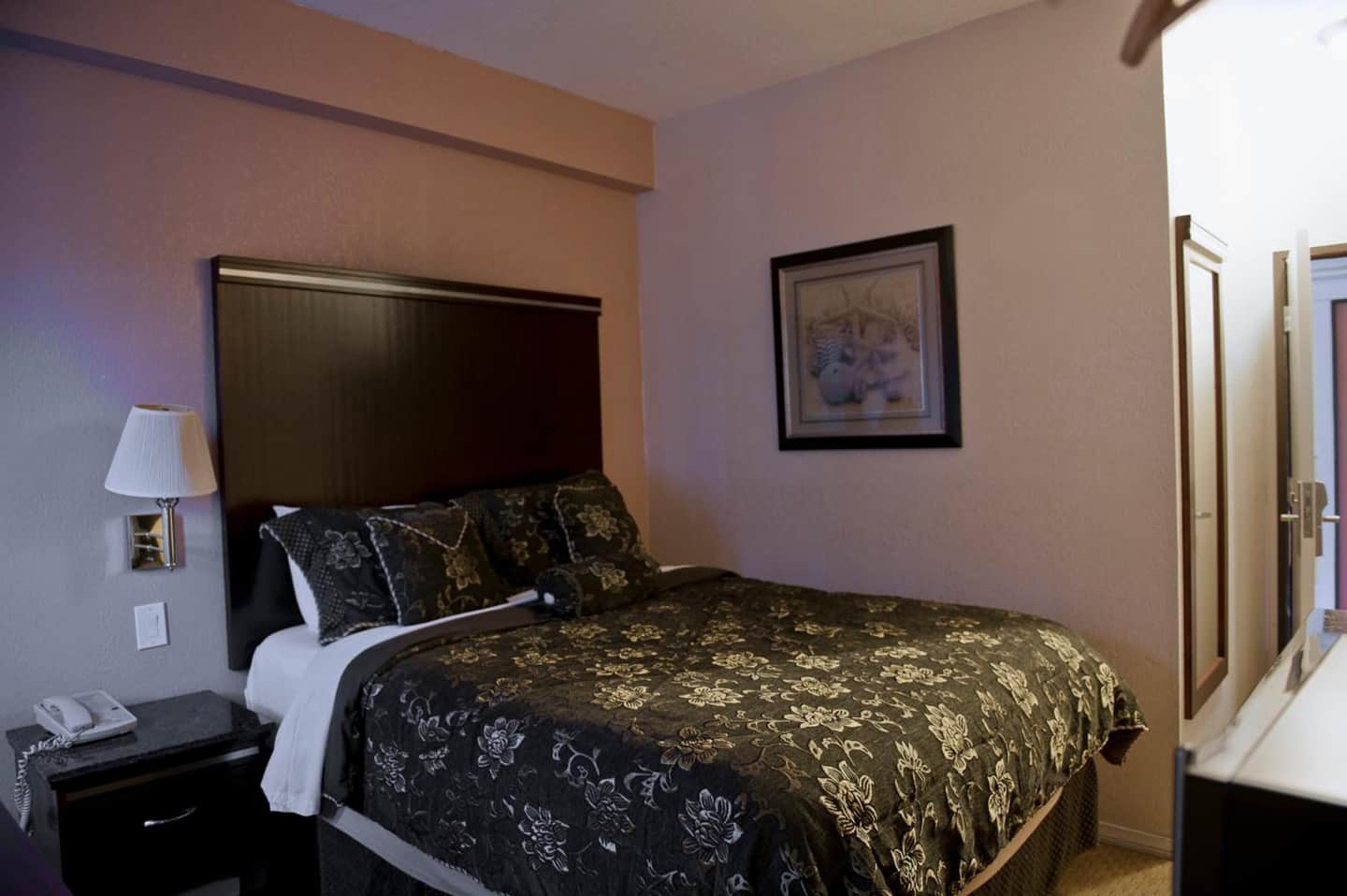 Harborview Inn & Suites San Diego Harbor