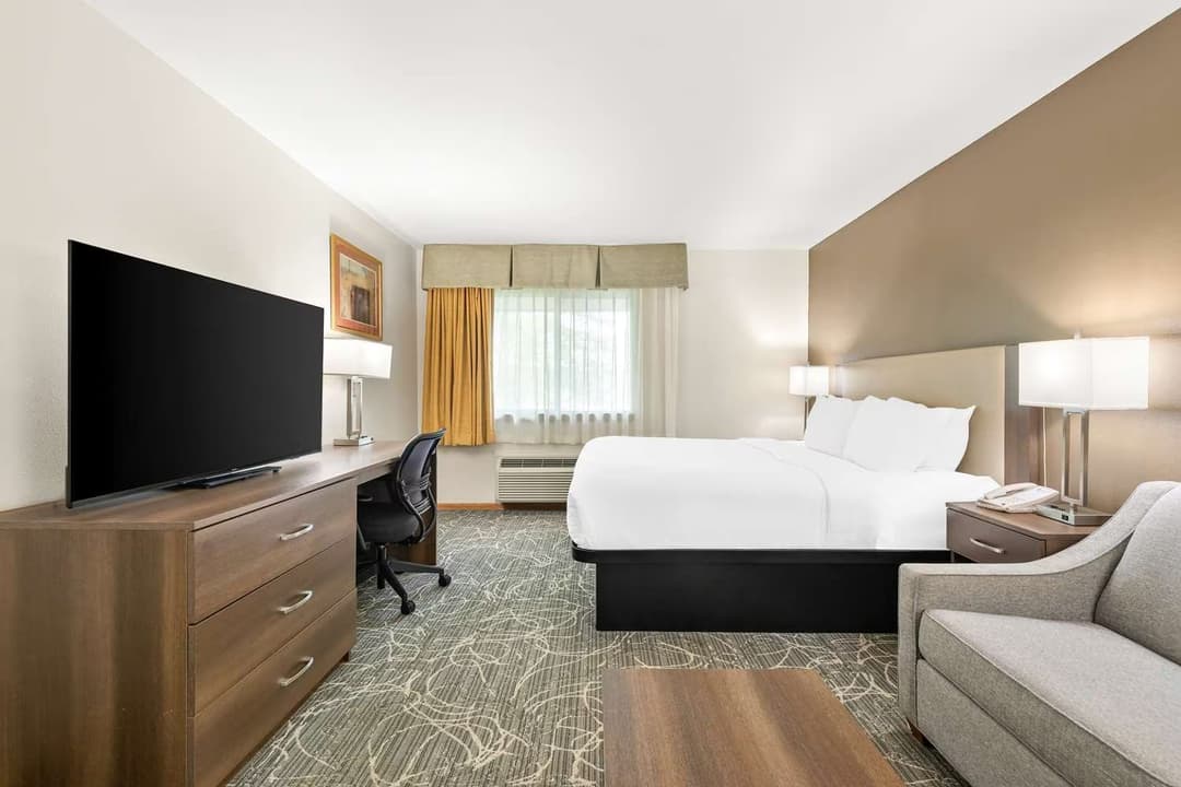 Best Western West Towne Suites