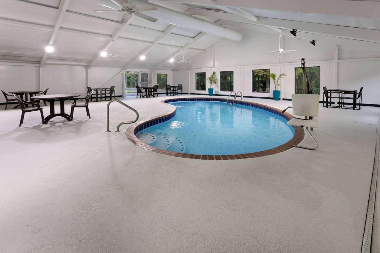 La Quinta Inn & Suites by Wyndham Memphis I-240