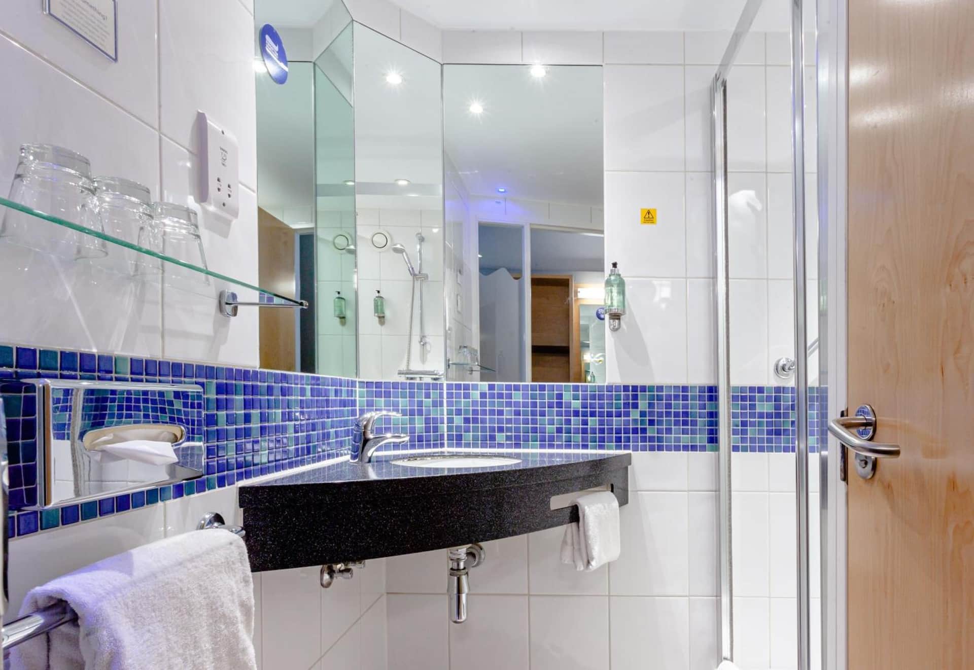 Holiday Inn Express - Dunfermline
