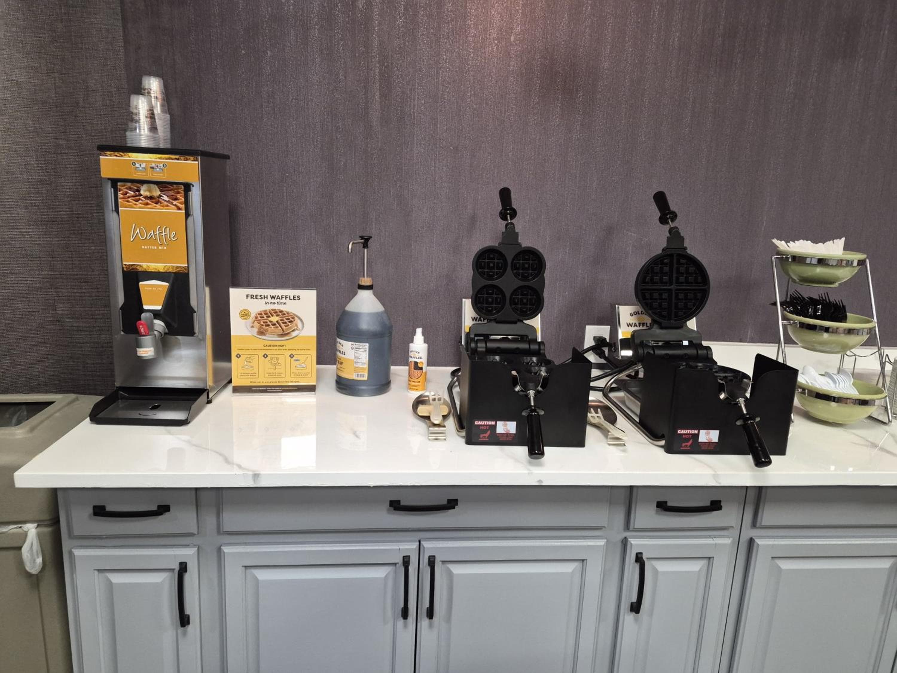 Cambridge Hotel - Kansas City