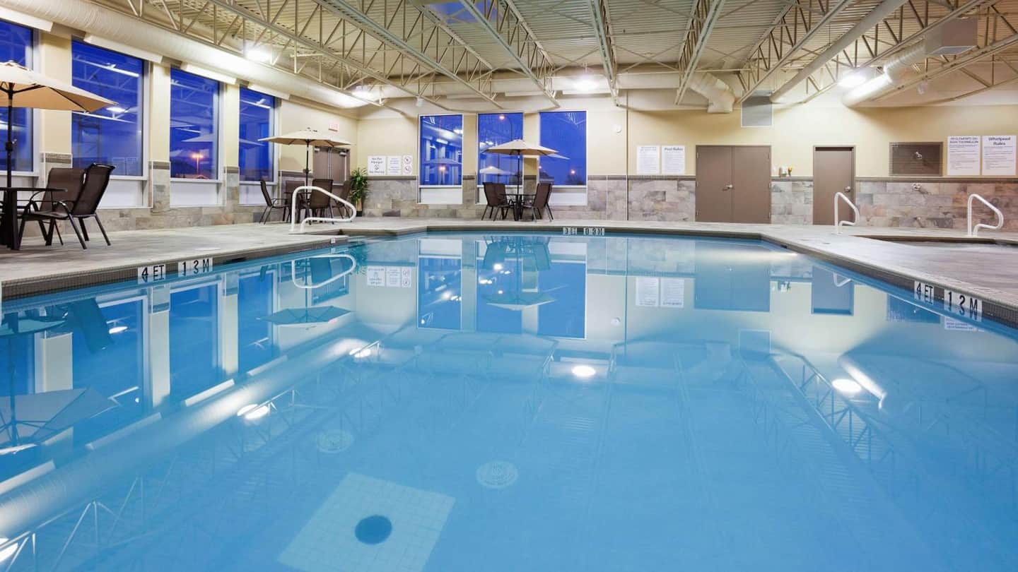 DoubleTree by Hilton Pointe Claire Montreal Airport West