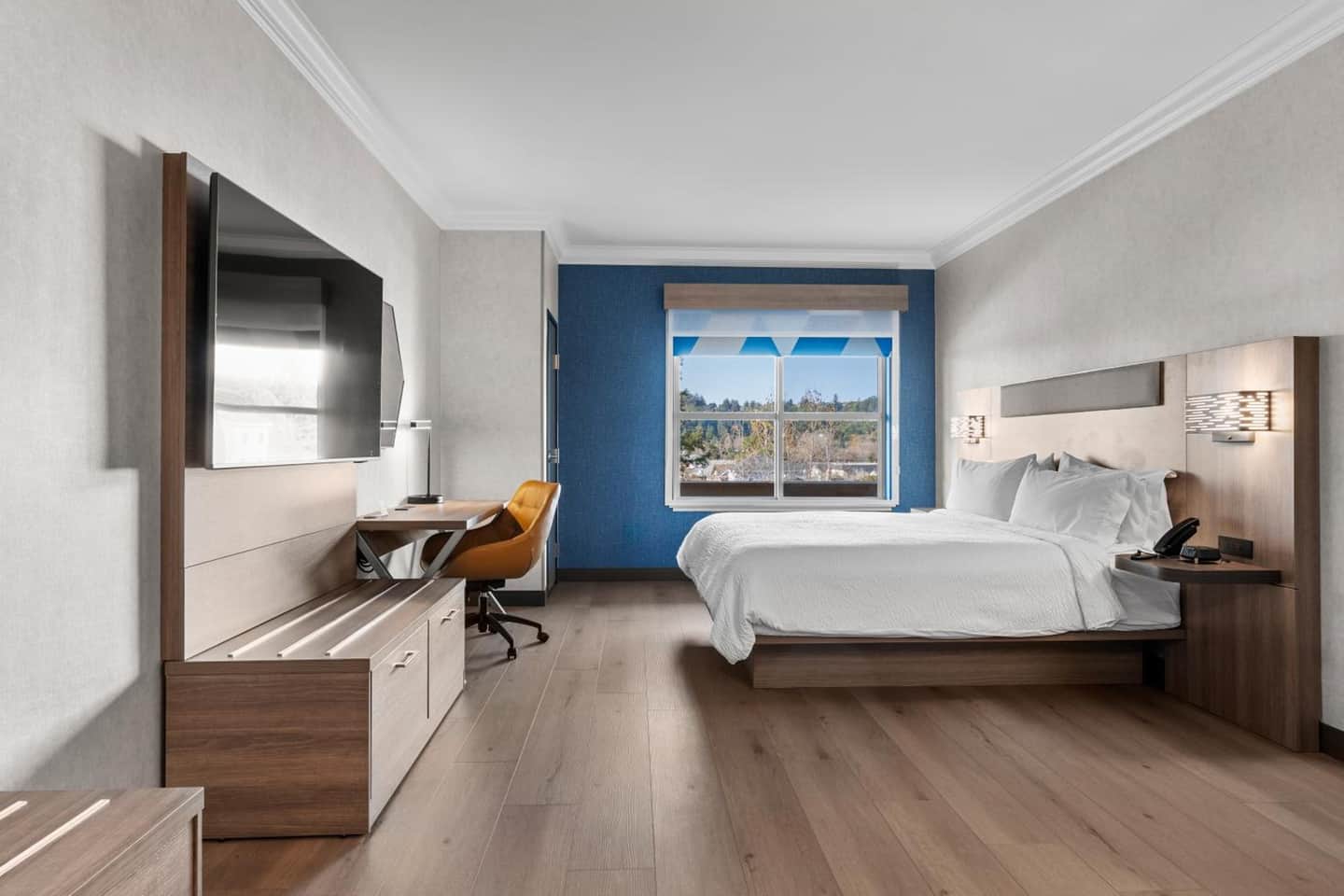 Holiday Inn Express Hotel & Suites Santa Cruz by IHG