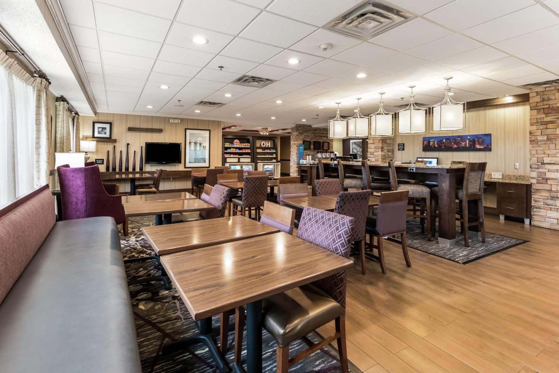 Hampton Inn by Hilton Columbus I-70E/Hamilton Rd.