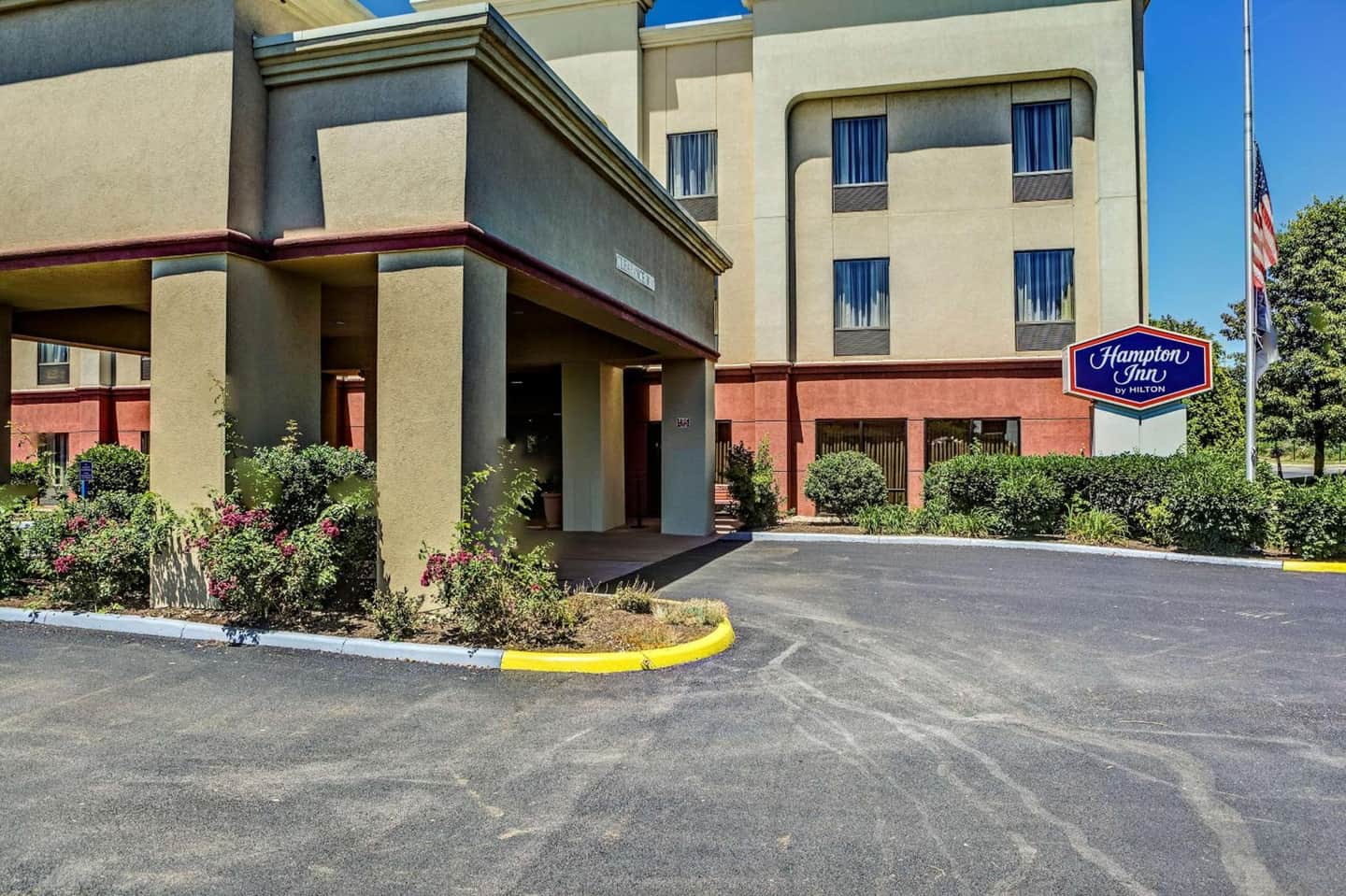 Hampton Inn by Hilton Columbus I-70E/Hamilton Rd.