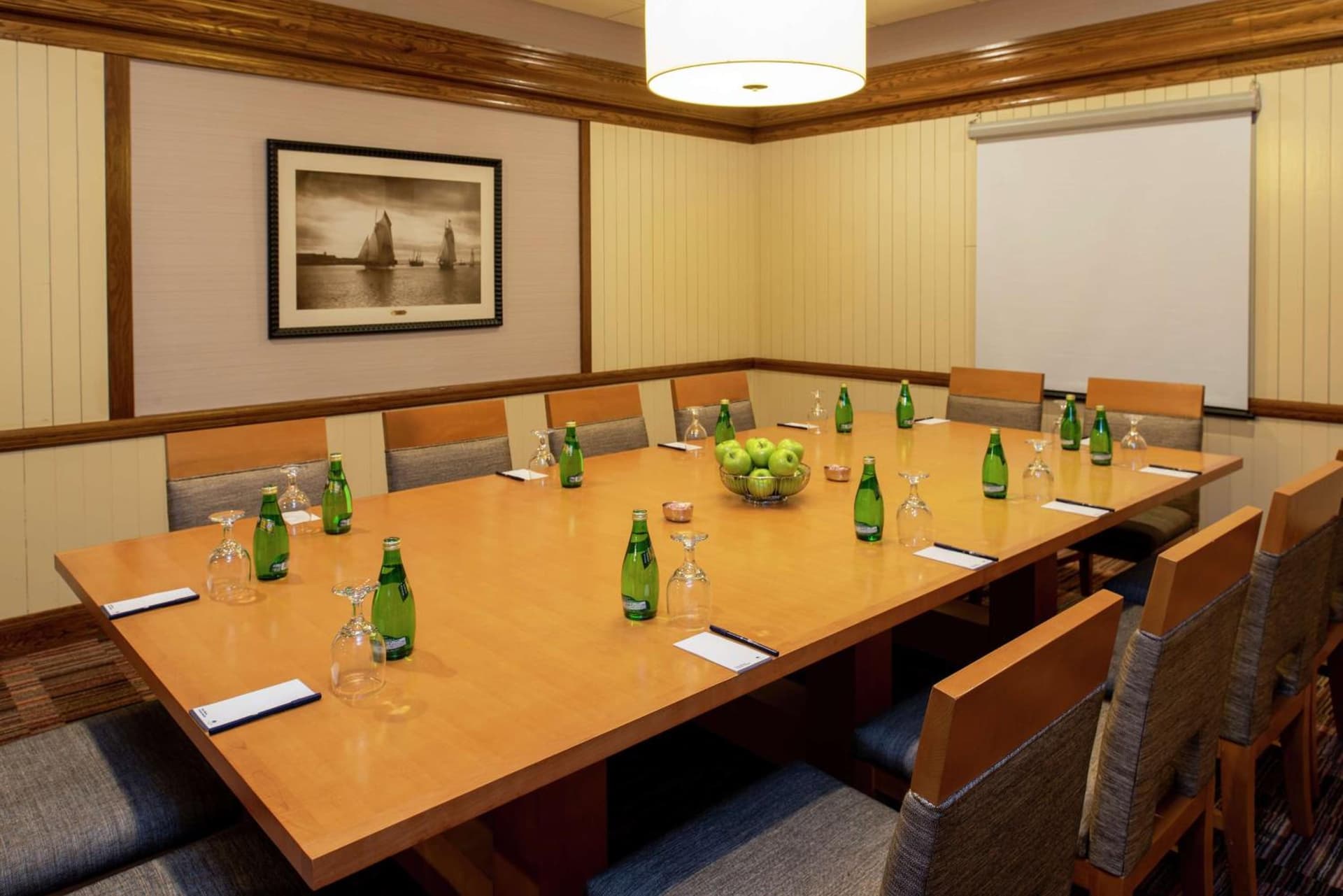 DoubleTree by Hilton Hotel Grand Rapids Airport