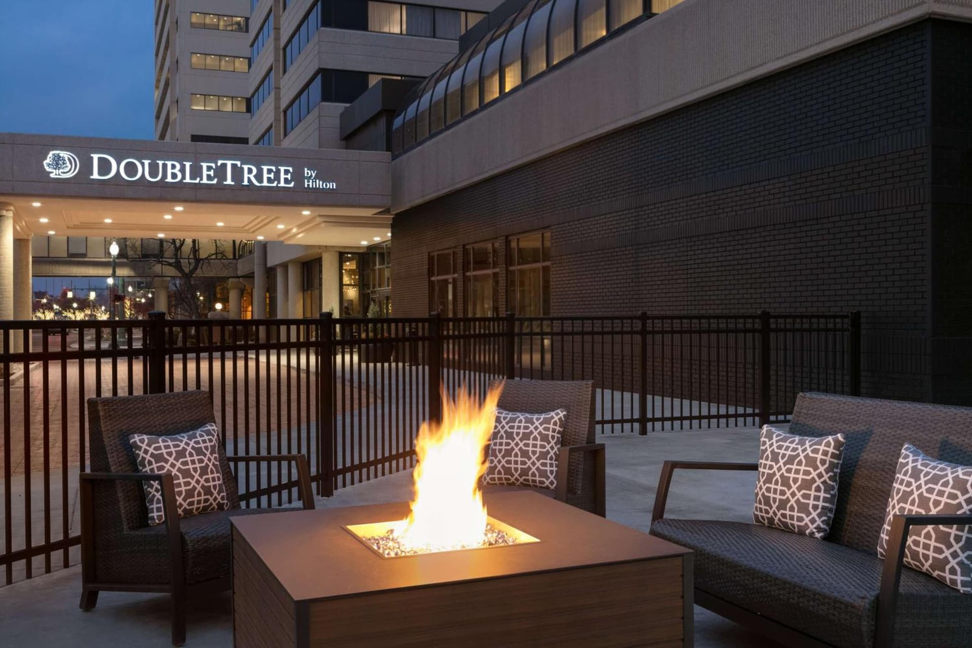 DoubleTree by Hilton Canton Downtown
