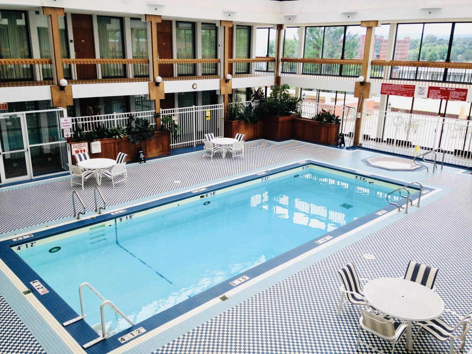 Holiday Inn and Suites Pittsfield-Berkshires