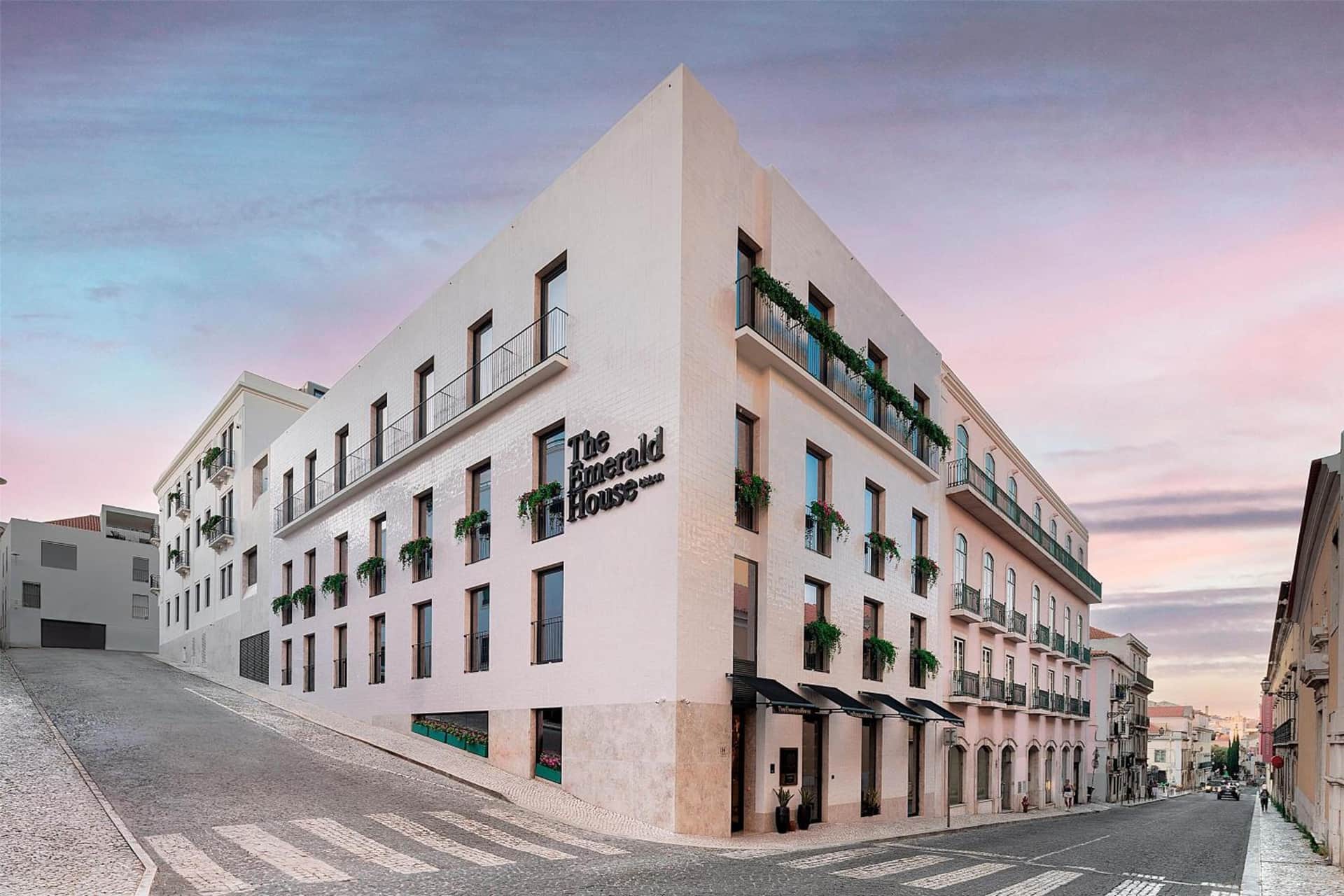 The Emerald House Lisbon Curio Collection By Hilton