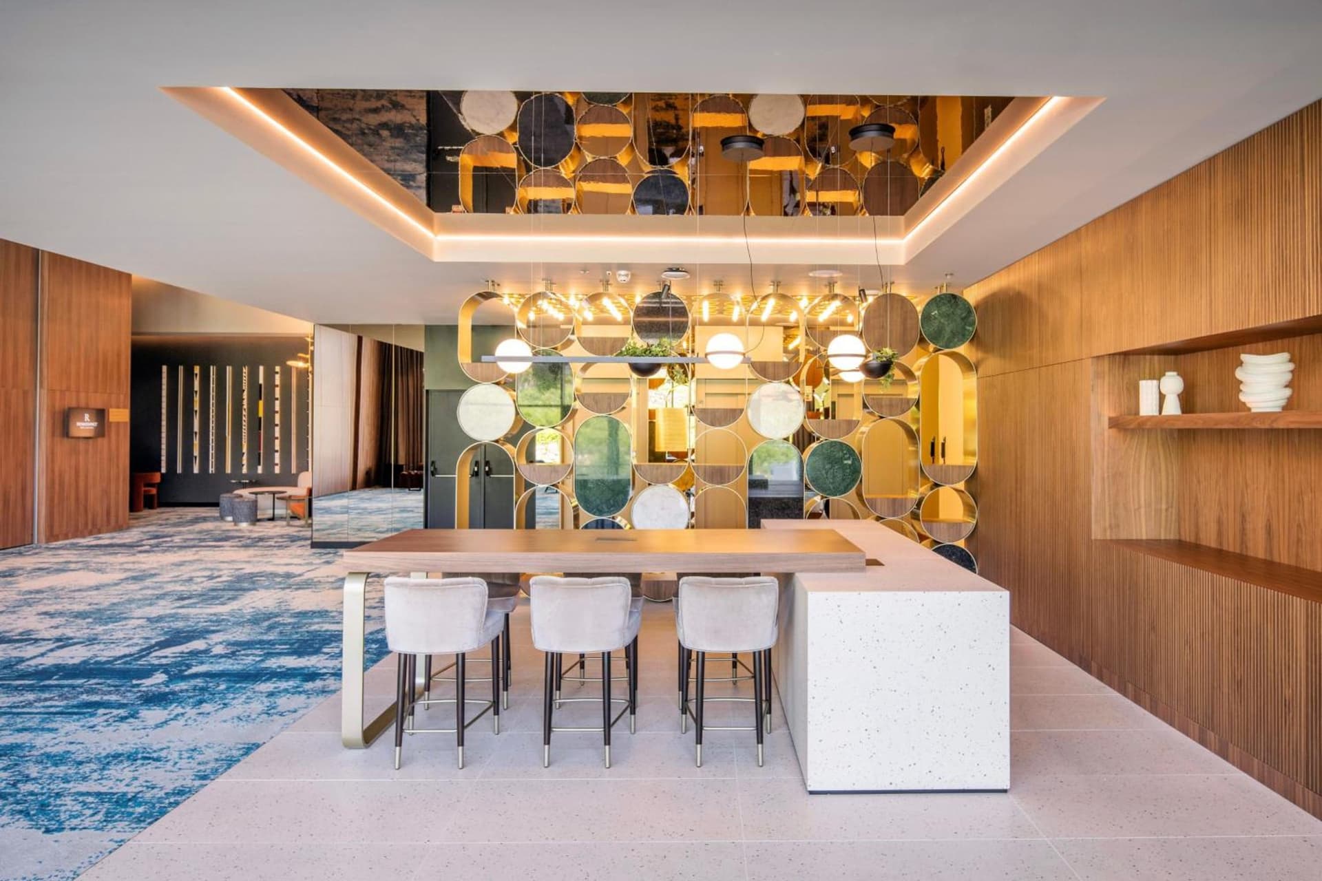 Renaissance Porto Lapa Hotel