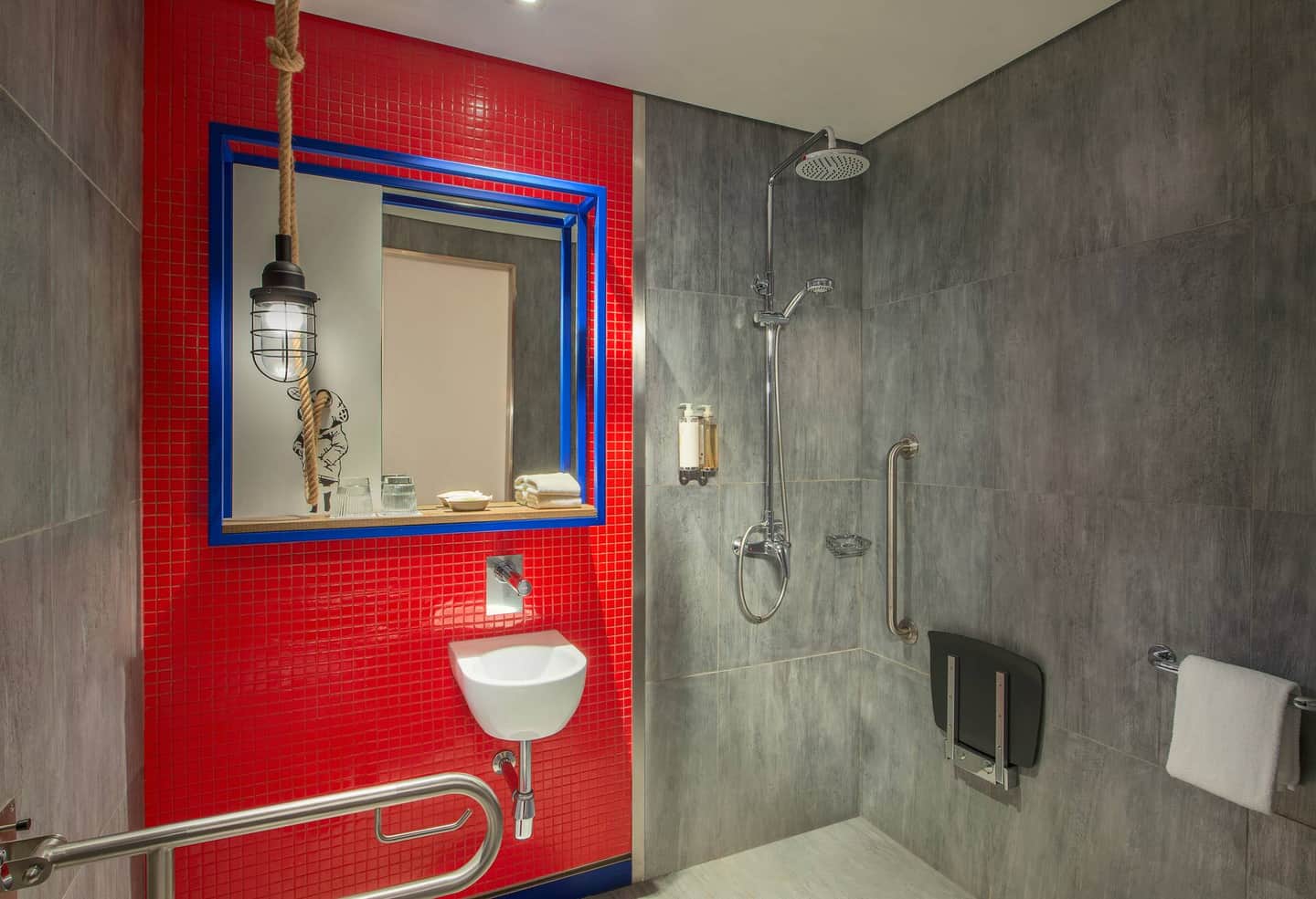 Hampton by Hilton Dubai Al Seef