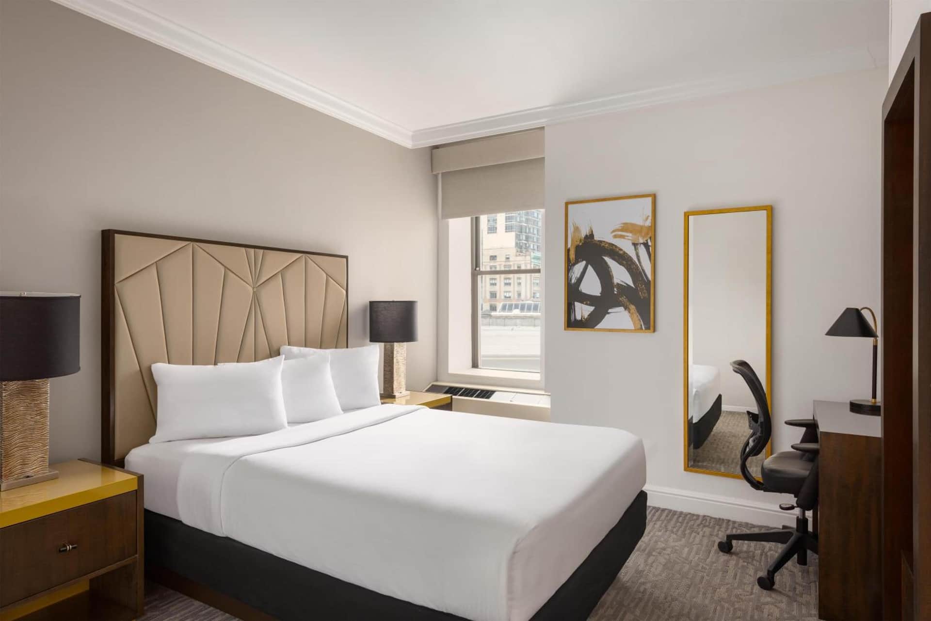 Renaissance Chicago O'Hare Suites Hotel
