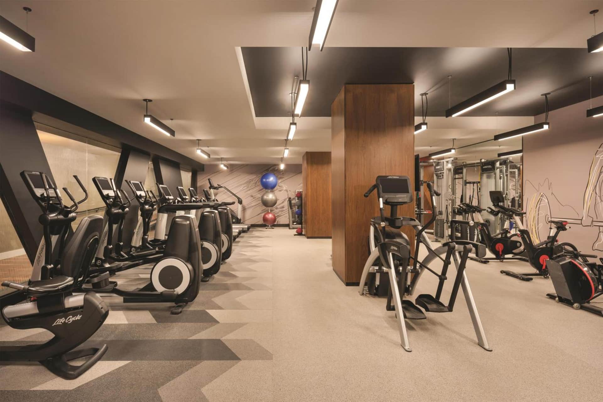 Renaissance Chicago O'Hare Suites Hotel