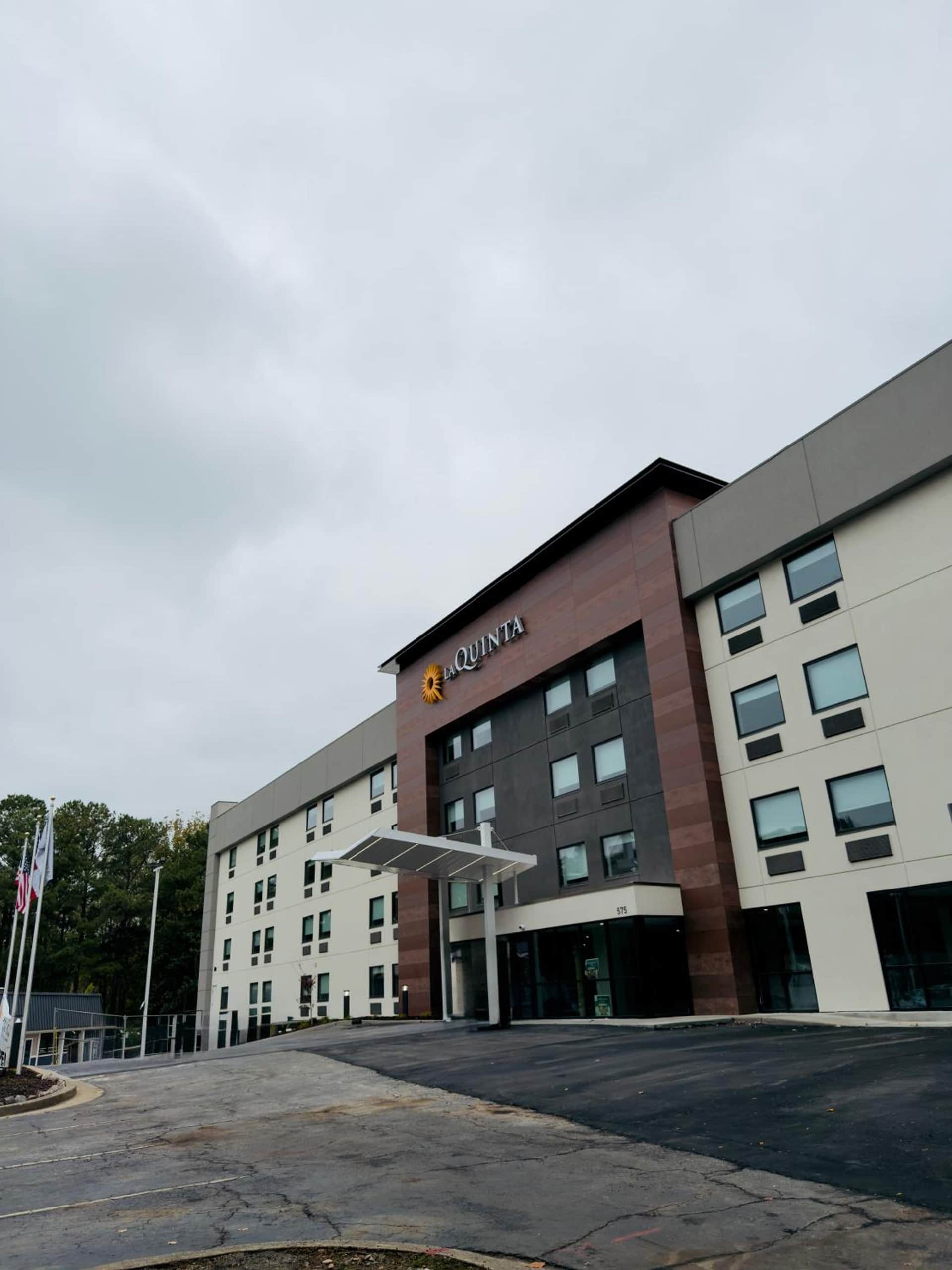La Quinta Inn & Suites by Wyndham Atlanta Roswell