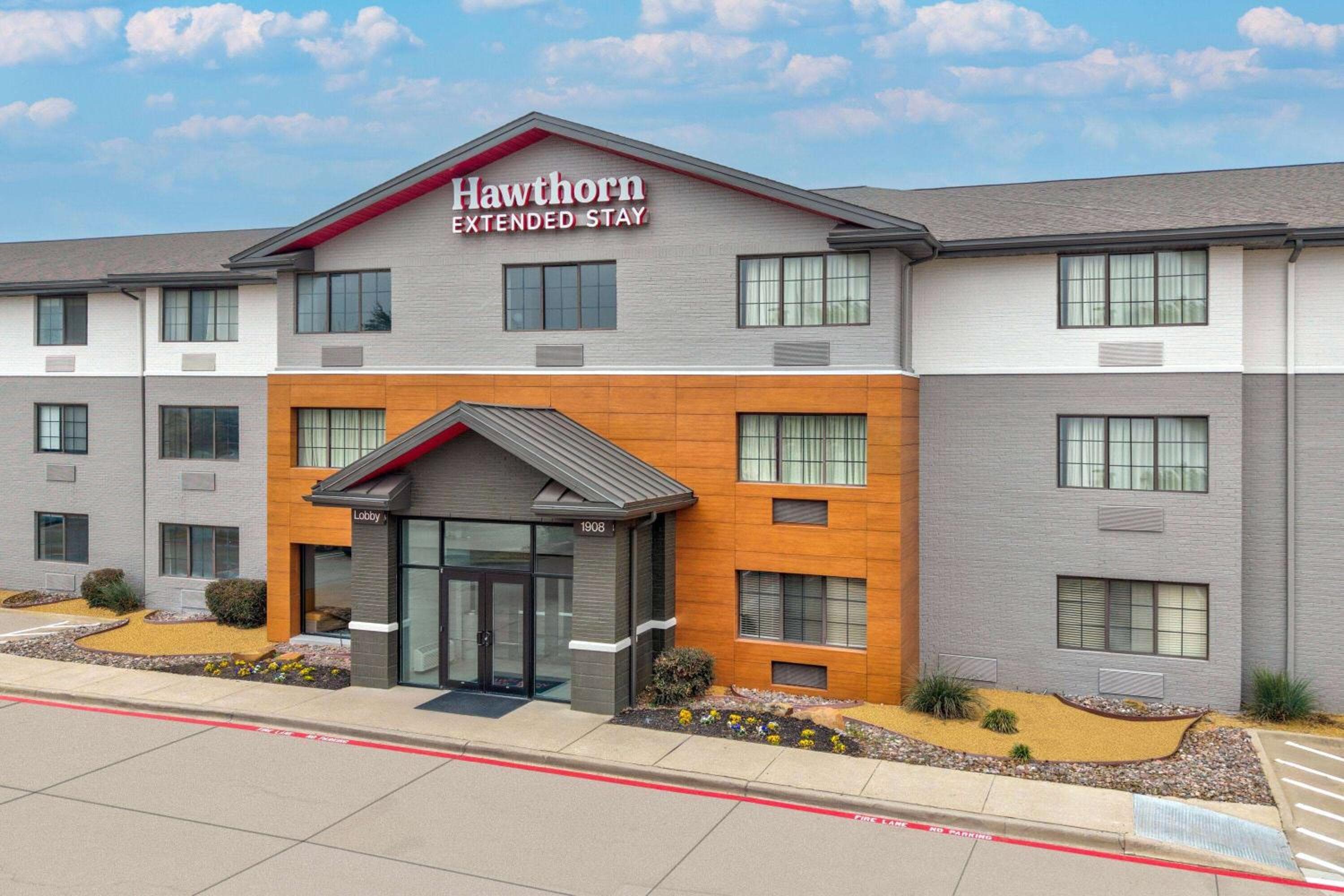Hawthorn Extended Stay by Wyndham Bedford - Dallas